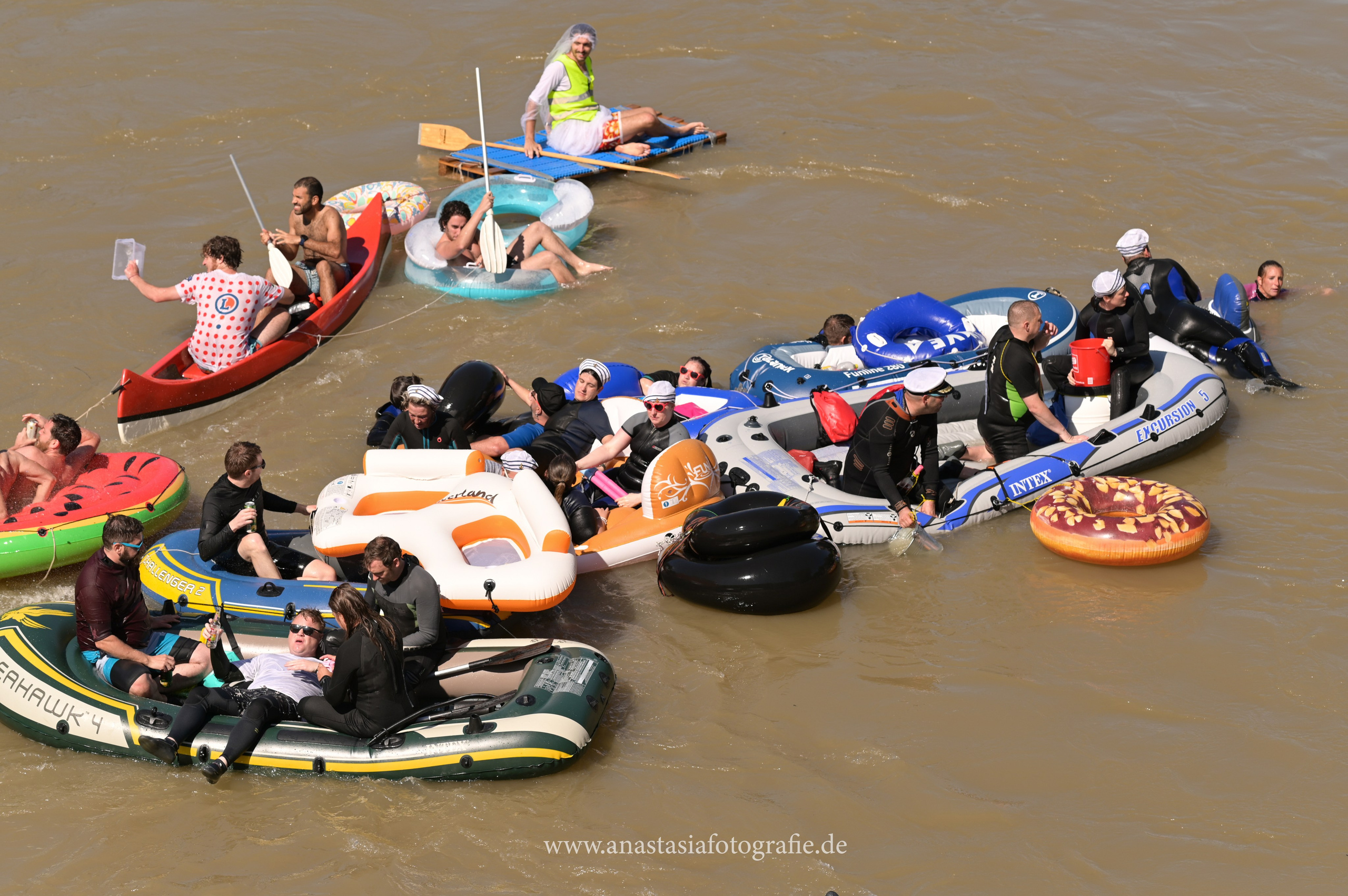 Nabada Ulm 2025. Newbornfotograf Kinderfotograf Ulm Familienfotograf Anastasia Neu-Ulm