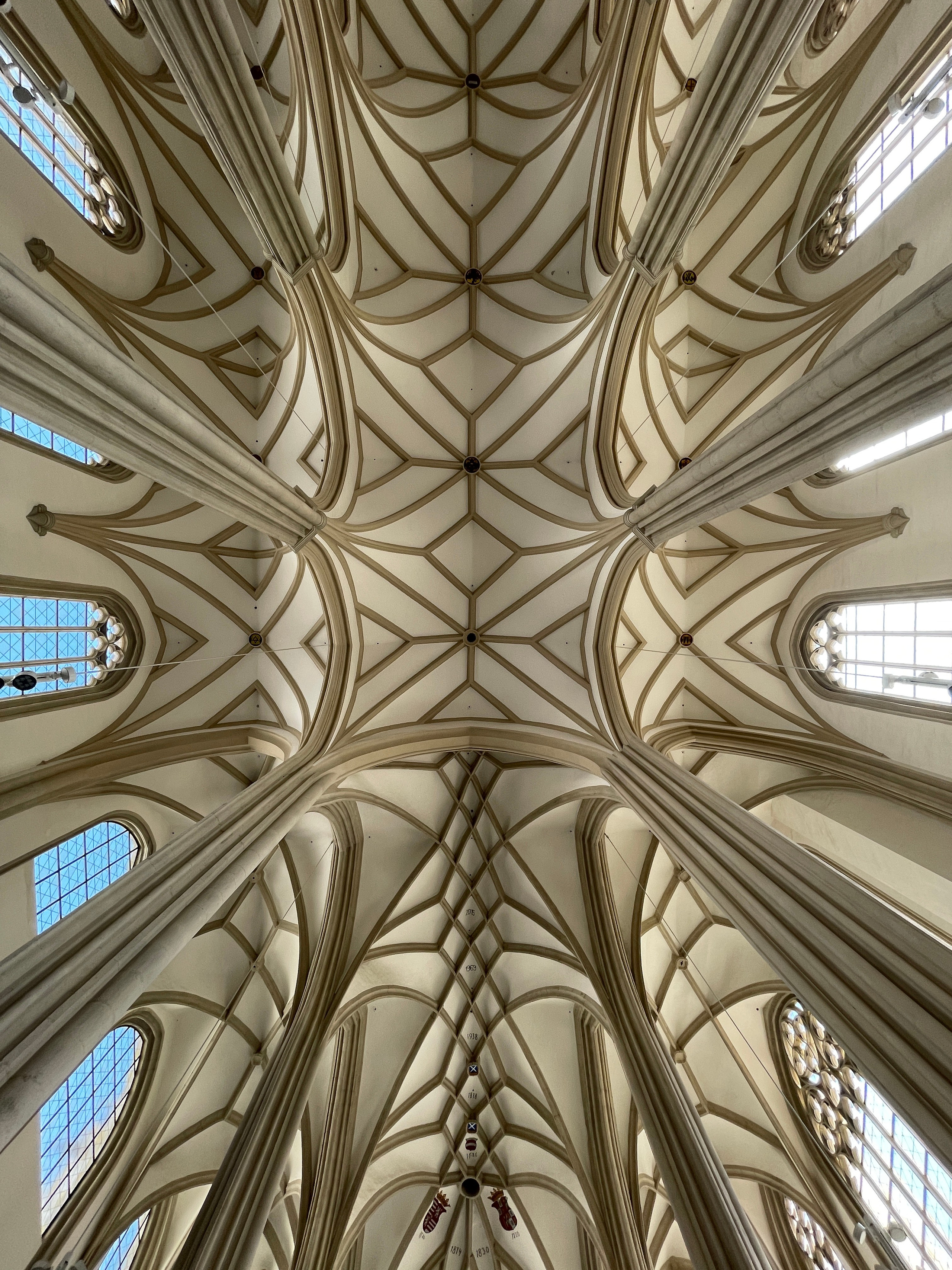 ceiling |Brno 2026 | IPHONE 12 PRO