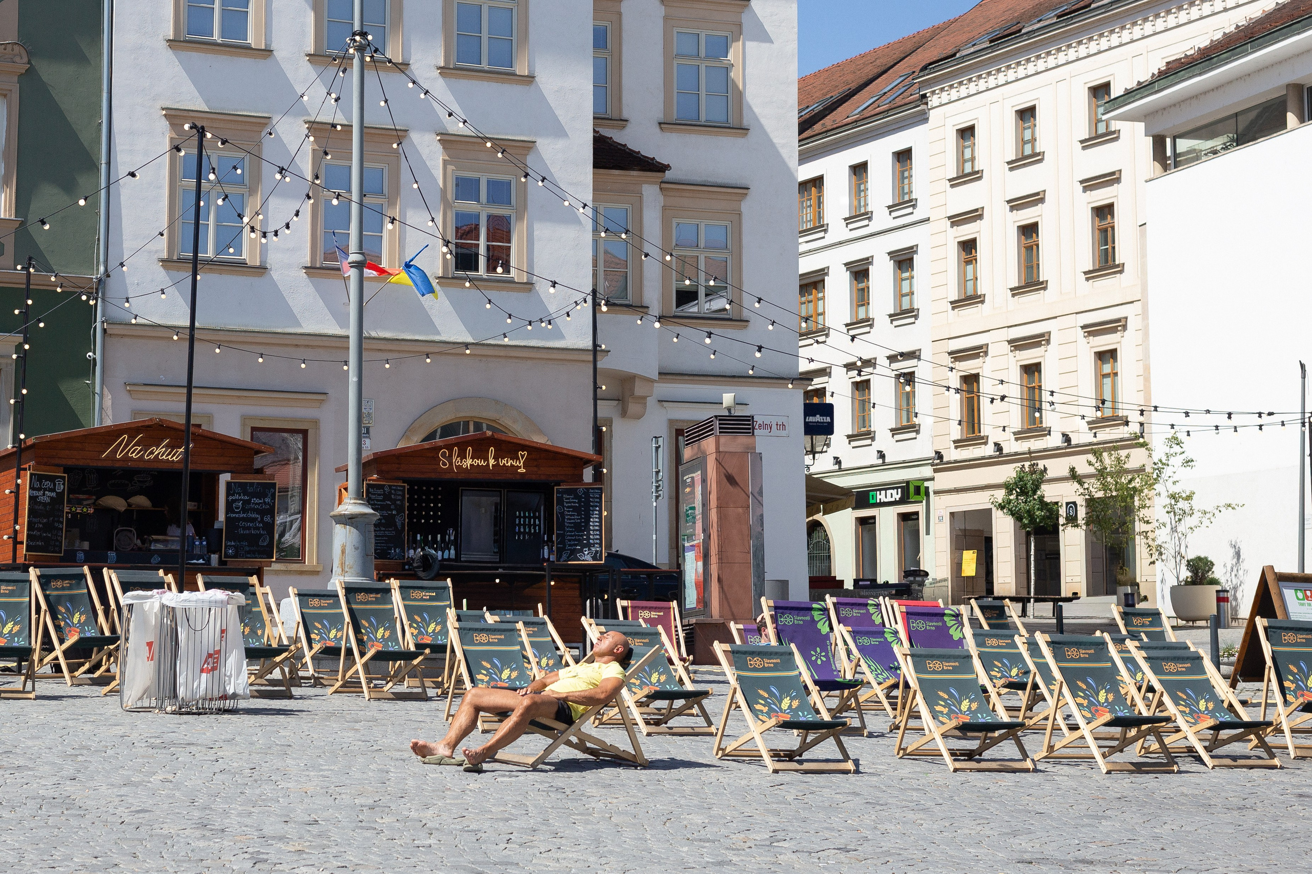 A man is relaxing in a square in Brno. | Brno 2026 | CANON 6D