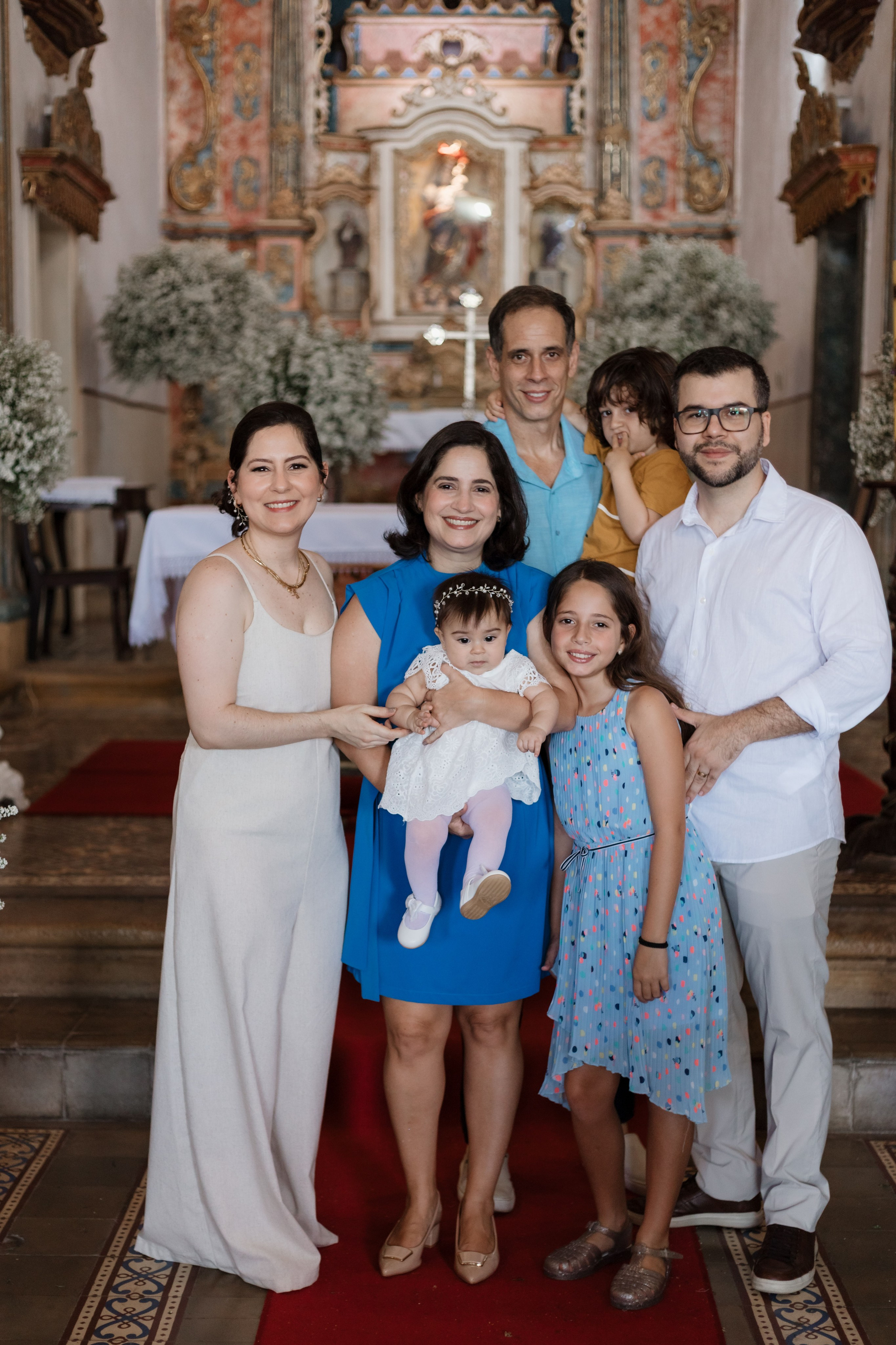 Pais e Padrinhos com bebê no batizado