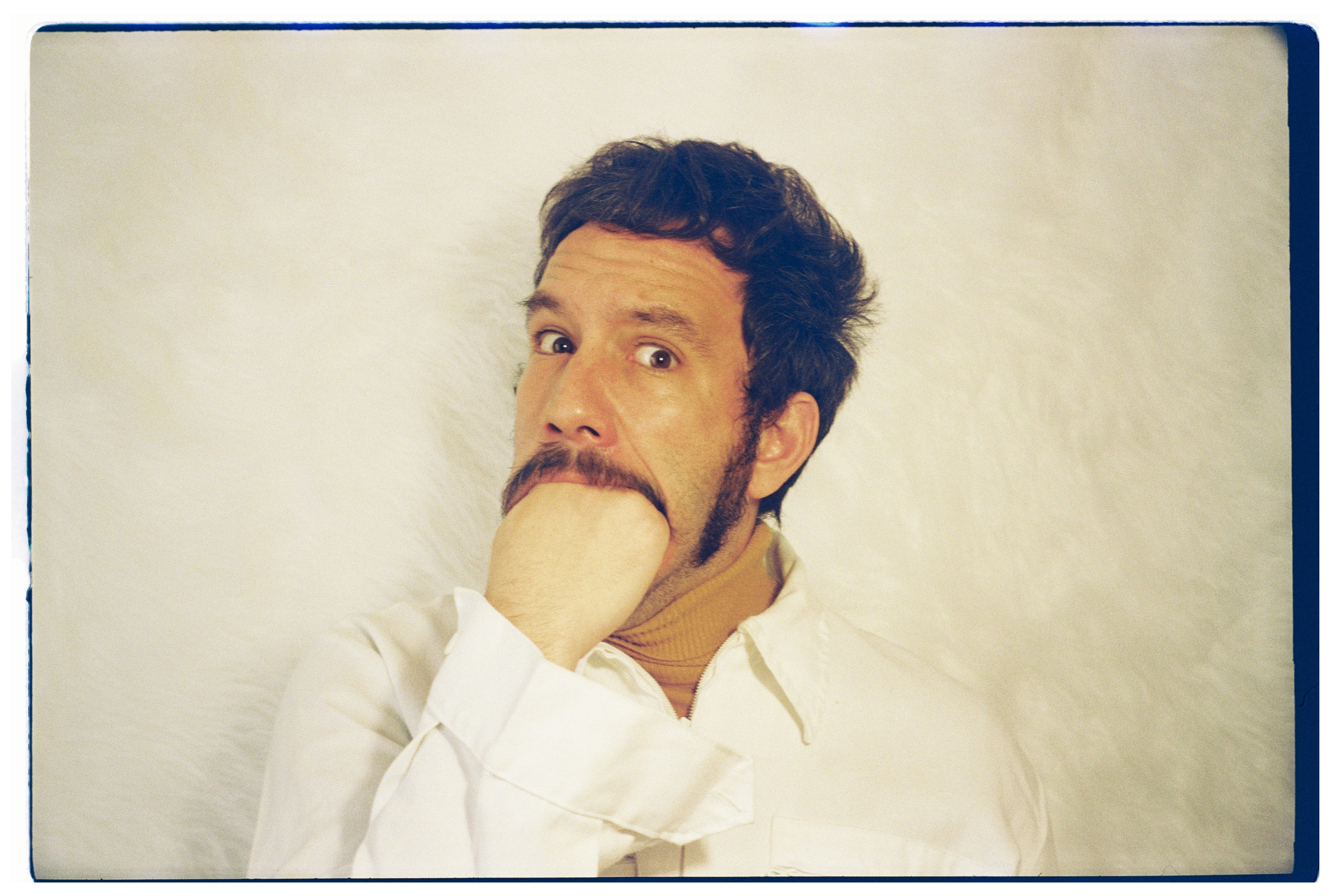 Entrevista a BANANI: DIY, ruido, Barcelona y el nuevo single «Gato» desde dentro | FOTKAI