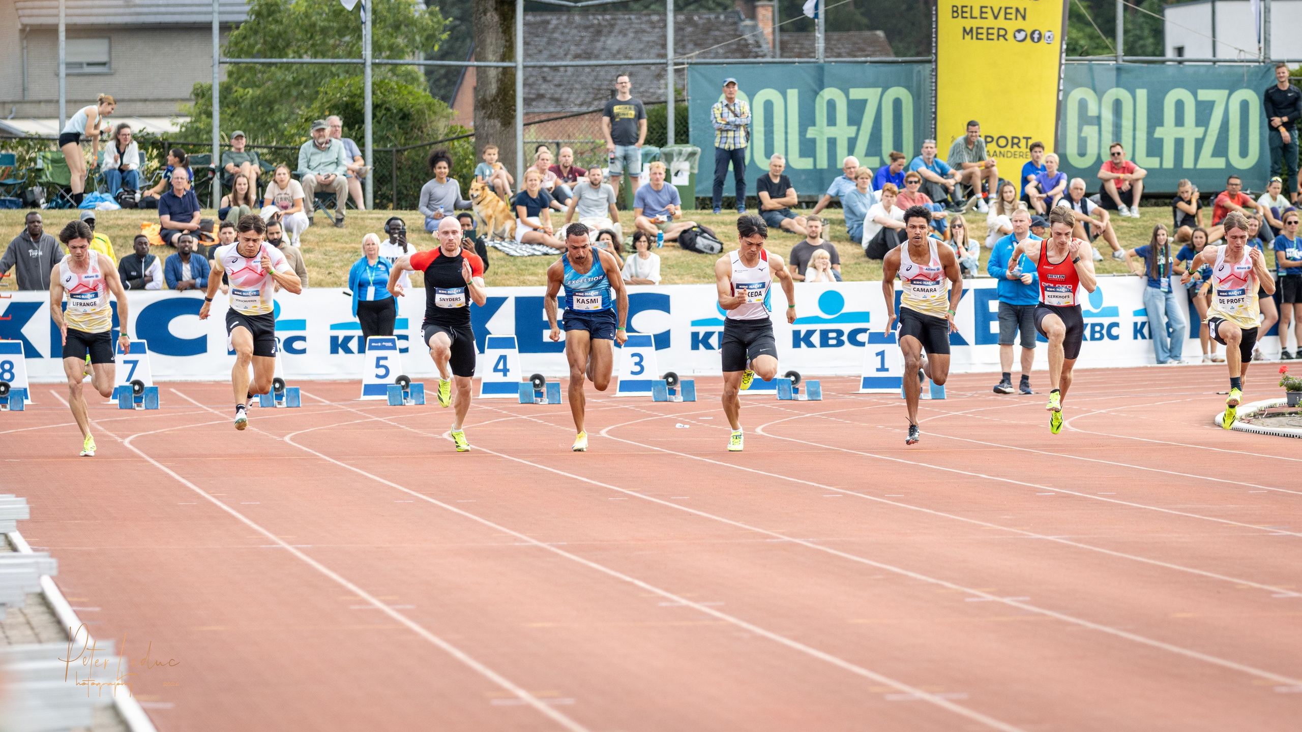 Nacht van de Atletiek. Peter Leduc is een passionele hobbyfotograaf uit België, gespecialiseerd in creatieve fotografie, visuele verhalen en unieke fotoprojecten