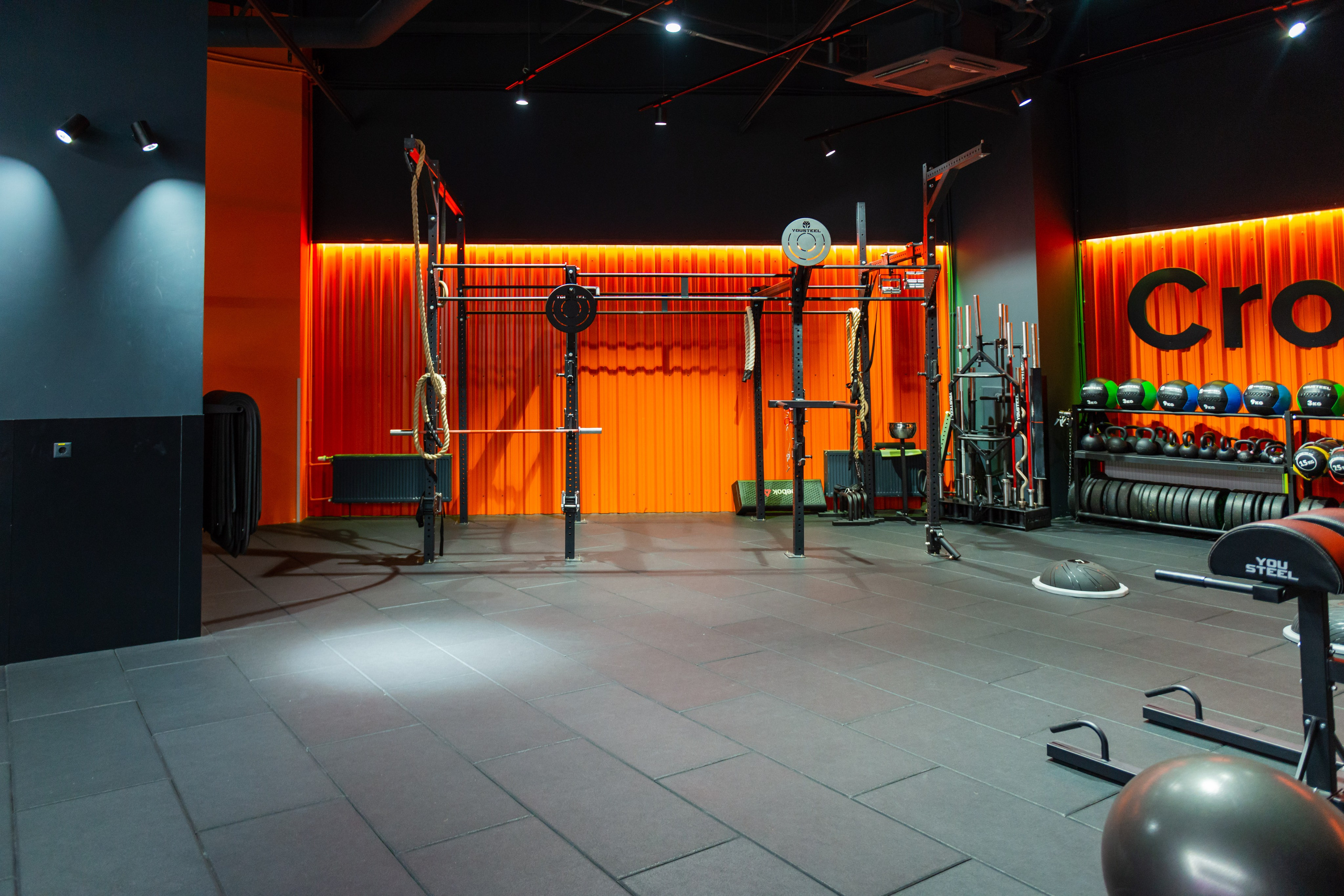 Фитнес-клуб DDX Fitness в ТЦ Июнь Мытищи. ФОТОГРАФ МЕКСИКА КИНТАНА-РОО