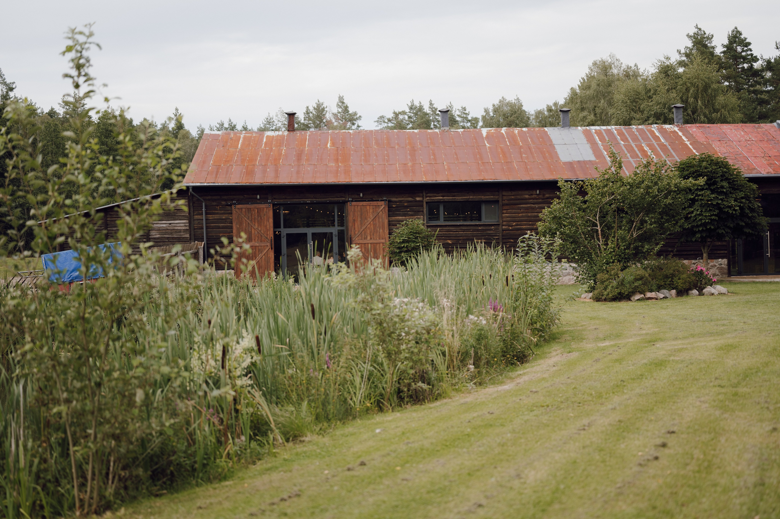 Kasia & Kuba | Wesele w stodole Owczarnia. Ślubny fotograf Poznań | Oliwia Makara