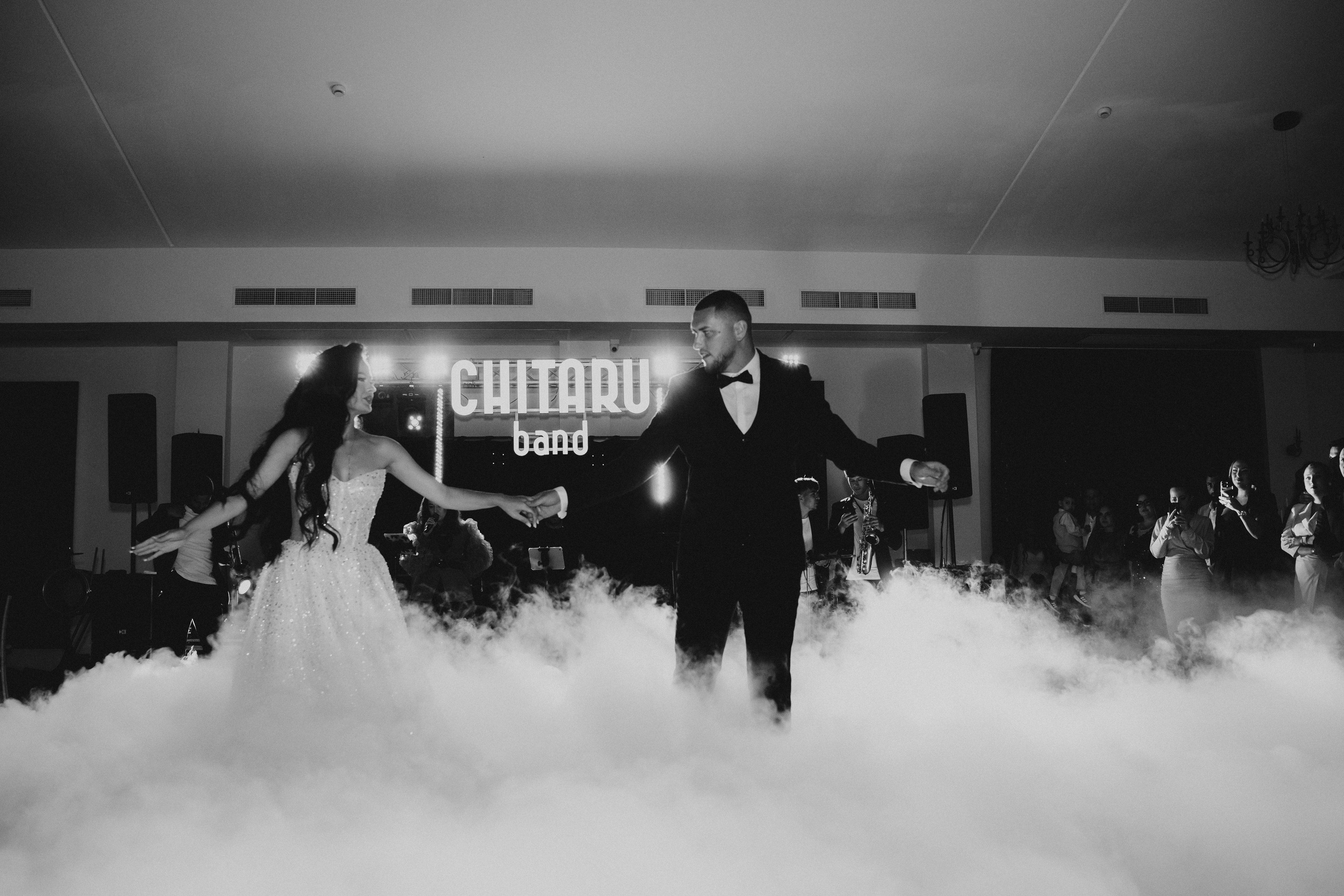 Catalina & Remus. Raw Studio. Fotograful tau de nunta!