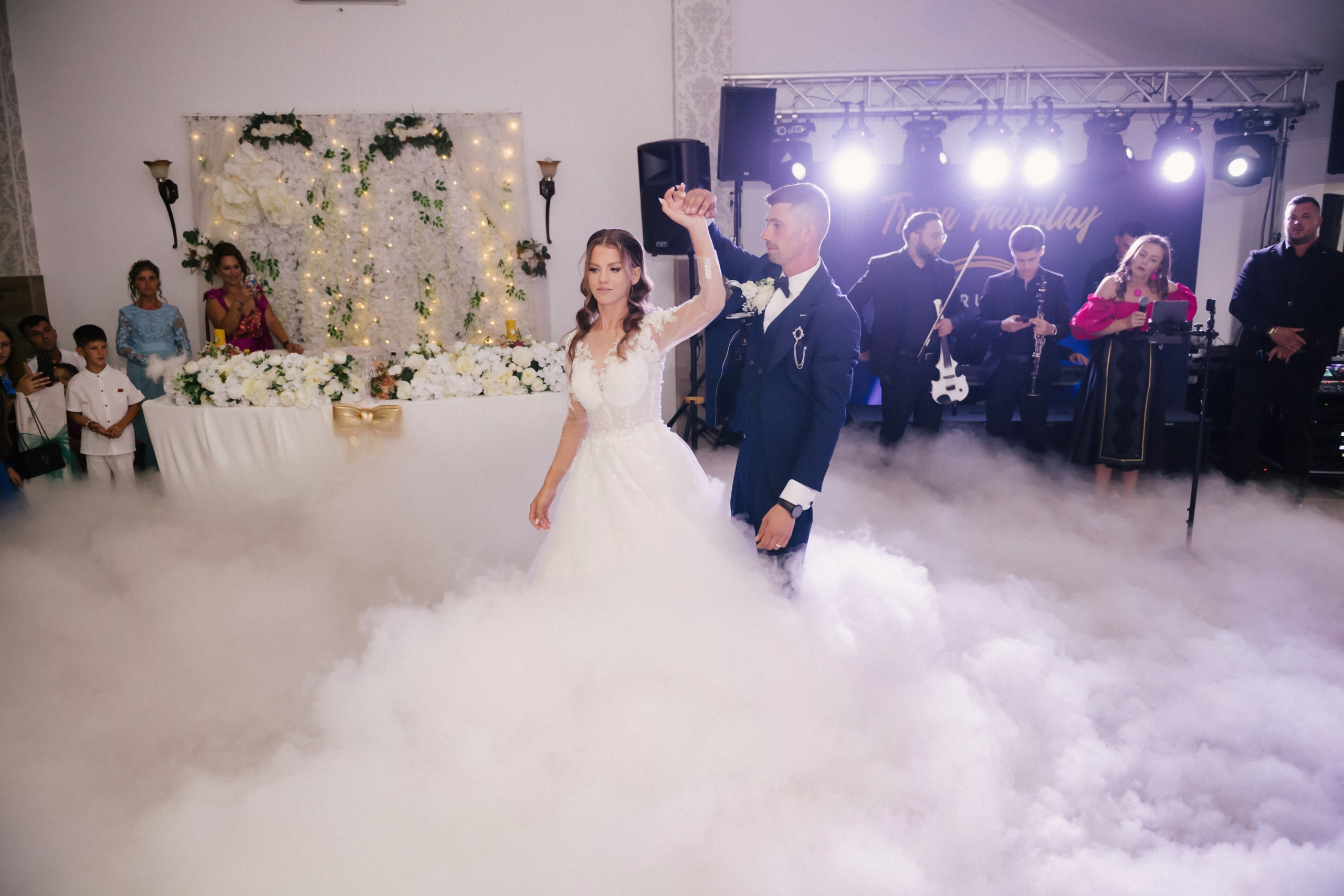 - nunta--fotograf-profesionist-botosani - fotografie-nunta-romantica - imagini-nunta-in-natura-alin-chirila-fotograf - fotografii-cuplu-indragostit-nunta-botosani - sedinta-foto-miri-andrei-iustina-alinofotostudio - amintiri-din-nunta-realizate-de-fotograf-profesionist - povestea-nuntii-andrei-si-iustina-in-imagini-alinofotostudio-fotograf evenimente- evenimente Botoșani -fotograf Suceava - fotograf Iași- servicii foto. servicii foto Botoșani. servicii foto video Botoșani. otograf-nunta-botosani-fotograf nunta. fotograf evenimente. fotograf nunta Botoșani. Alin chirila. Alin chirila fotograf. Alinofotostudio.- servicii foto. servicii foto Botoșani. servicii foto video Botoșani. fotograf nunta. fotograf evenimente. fotograf nunta Botoșani. Alin chirila. Alin chirila fotograf. Alinofotostudio.fotograf stare civilă,poze stare civilă,album foto stare civilă,servicii foto suceava,fotograf evenimente suceava,fotograf nuntă suceava,poze cununie civilă,ședință foto stare civilă,sesiune foto suceava,fotograf profesionist suceava,fotograf botosani,stare civila botosani,alinofotostudio,alin chirila fotograf.servicii foto. servicii foto Botoșani. servicii foto video Botoșani. fotograf nunta. fotograf evenimente. fotograf nunta Botoșani. Alin chirila. Alin chirila fotograf. Alinofotostudio.fotograf stare civilă,poze stare civilă,album foto stare civilă,servicii foto suceava,fotograf evenimente suceava,fotograf nuntă suceava,poze cununie civilă,ședință foto stare civilă,sesiune foto suceava,fotograf profesionist suceava,fotograf botosani,stare civila povestitor prin fotografiebotosani,alinofotostudio,alin chirila fotograf,servicii foto. servicii foto Botoșani. servicii foto video Botoșani. fotograf nunta. fotograf evenimente. fotograf nunta Botoșani. Alin chirila. Alin chirila fotograf. Alinofotostudio.fotograf stare civilă,poze stare civilă,album foto stare civilă,servicii foto suceava,fotograf evenimente suceava,fotograf nuntă suceava,poze cununie civilă,ședință foto stare civilă,sesiune foto suceava,fotograf profesionist suceava,fotograf botosani,stare civila botosani,alinofotostudio,alin chirila fotograf,cununie religioasă botoșani,andreea și neculai,capela militară botoșani,foto conacul zăicești,fotograf nuntă botoșani,fotograf cununie religioasă,foto evenimente botoșani,poze cununie capela militară,ședință foto zăicești,fotograf profesionist botoșaniMire și mireasă – Sergiu & Liliana – ziua nunții, 2024 - Emoții în ziua nunții – Sergiu și Liliana - Dansul mirilor – fotografie artistică nuntă 2024 - Sedinta foto romantică în natură – Sergiu & Liliana - Rochia de mireasă și detalii de nuntă elegan-Album de cununie civilă Florin și Anda – Fotografii profesionale realizate de Alin Chirilă în Botoșani -fotograf prin fotografie-Ședință foto Trash the Dress pe muntele Rarău cu Iulian și Iuliana – fotografie de cuplu, natură montană, emoție autentică surprinsă de Alin Chirilă, povestitor prin fotografie.- "Iulian și Iuliana pe crestele Rarăului – fotografie Trash the Dress în natură" - "Cuplu îmbrățișat la apus pe muntele Rarău – ședință foto după nuntă" - "Rochie de mireasă în vânt pe munte – Trash the Dress Rarău-1. Iulian și Iuliana pe muntele Rarău – ședință foto Trash the Dress în natură, cu peisaj montan spectaculos 2. Cuplu în îmbrățișare pe Rarău – emoție autentică surprinsă după nuntă 3. Rochie de mireasă în bătaia vântului – fotografie artistică Trash the Dress în munți 4. Mire și mireasă privind spre orizont – dragoste și libertate pe muntele Rarău 5. Iuliana zâmbind în rochia de mireasă – portret în natură, Trash the Dress 6. Iulian ținându-și mireasa de mână – ședință foto romantică pe munte 7. Detaliu cu rochia pe stâncă – estetică naturală Trash the Dress Rarău 8. Cuplu în mers pe poteca Rarăului – fotografie simbolică de după nuntă 9. Apus de soare pe Rarău în spatele mirilor – imagine de poveste Trash the Dress 10. Iulian și Iuliana râzând împreună – momente autentice surprinse de Alin Chirilă, povestitor prin fotografie-fotograf-nunta-cerbu-botosan trash-the-dress-botosani Alin Chirilă Fotograf – fotograf de nuntă Botoșani-fotograf nuntă Botoșani-fotograf nuntă Cerbu Botoșani-fotograf profesionist nuntă Botoșani-fotografie de nuntă Botoșani-fotograf evenimente Botoșani-fotograf nuntă Moldova-fotograf trash the dress Botoșani - fotograf pregătirea mirilor Botoșani -fotograf ceremonie religioasă nuntă-fotograf petrecere nuntă Botoșani- fotograf nuntă Botoșani pregătirea mirelui- pregătirea mirelui fotografie nuntă Cerbu Botoșani-fotograf nuntă Botoșani pregătirea miresei -mireasă pregătiri nuntă Cerbu Botoșani-fotograf nuntă Botoșani nașii mirilor-ceremonie religioasă nuntă Cerbu Botoșani-fotograf nuntă Botoșani ceremonie religioasă biserică-petrecere nuntă Cerbu Botoșani invitați dans-fotograf nuntă Botoșani petrecere restaurant-ședință foto trash the dress-fotograf trash the dress Botoșani ședință foto după nuntă-Fotograf nuntă Botoșani – galerie foto reală de la evenimente