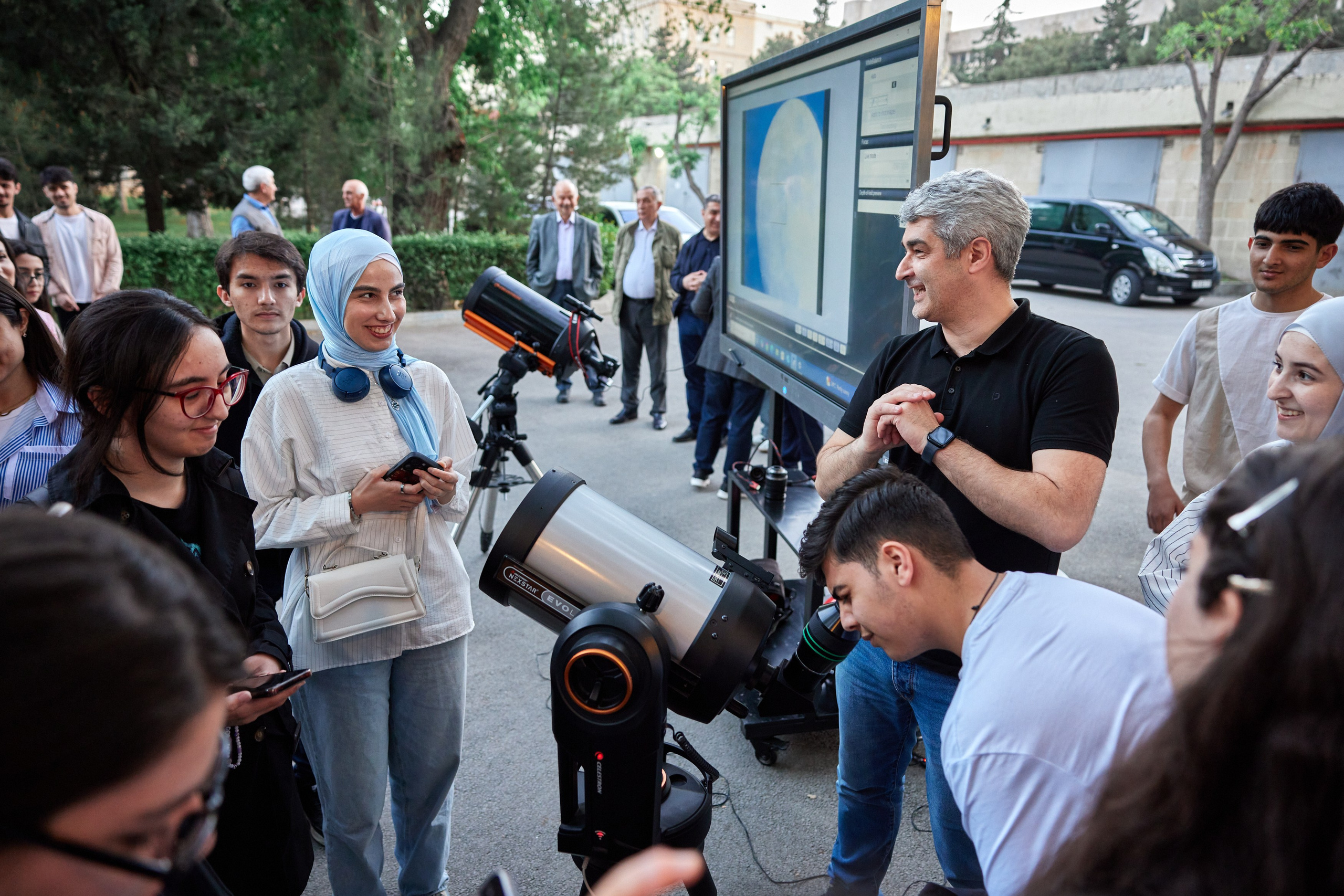 Bakı Dövlət Universitetində müşahidə axşamı. Həvəskar Astronomlar Cəmiyyəti — Astronomy.az
