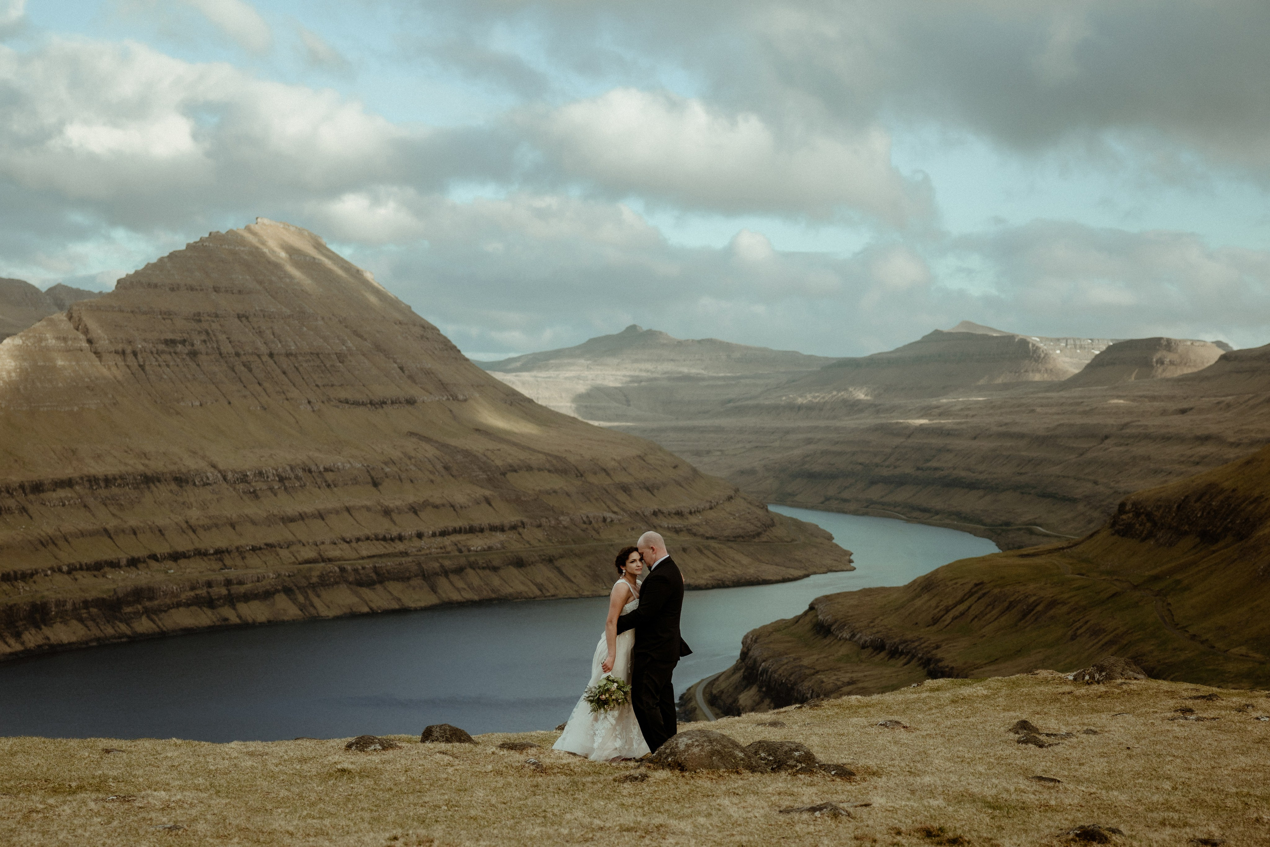 Faroe Islands elopement | Adventure wedding in Faroe Islands. Iceland elopement photographer & videographer