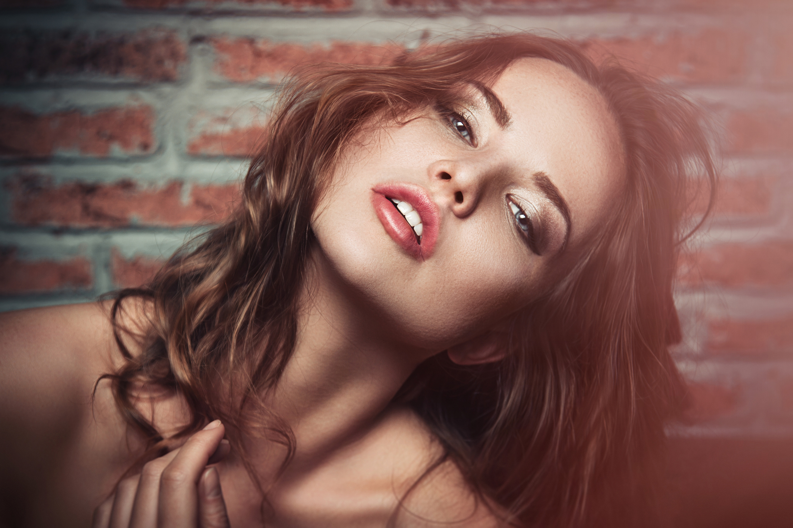 Kristina 18+ (2014). Фотограф и ретушер в Белграде Елена Skullova