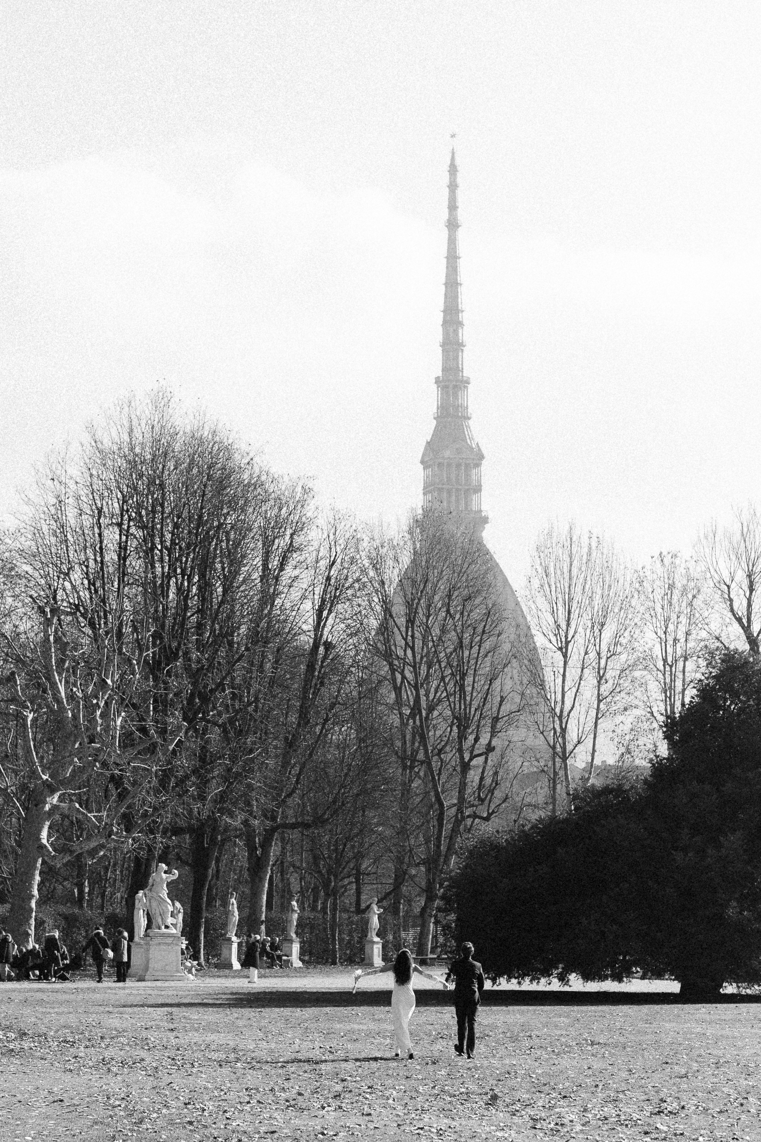 Elopement in Turin | Intimate Love Story Photography. Liza Bizzaro — Italy Wedding, Love Story & Portrait Photographer in Milan, Turin, Piedmont and Across Italy
