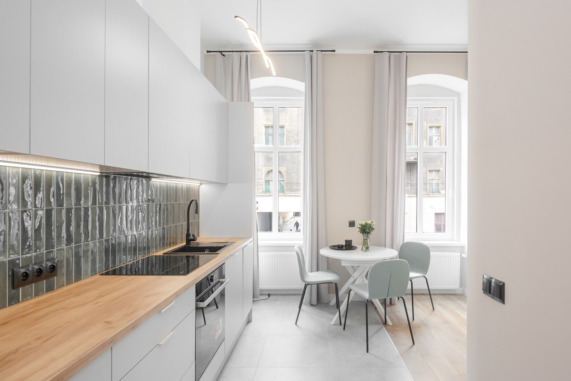 Fotografia nieruchomości, wnętrz, mieszkań, restauracji, biur i apartamentów. Wedding and portrait photographer in Poland Vitali Frozen