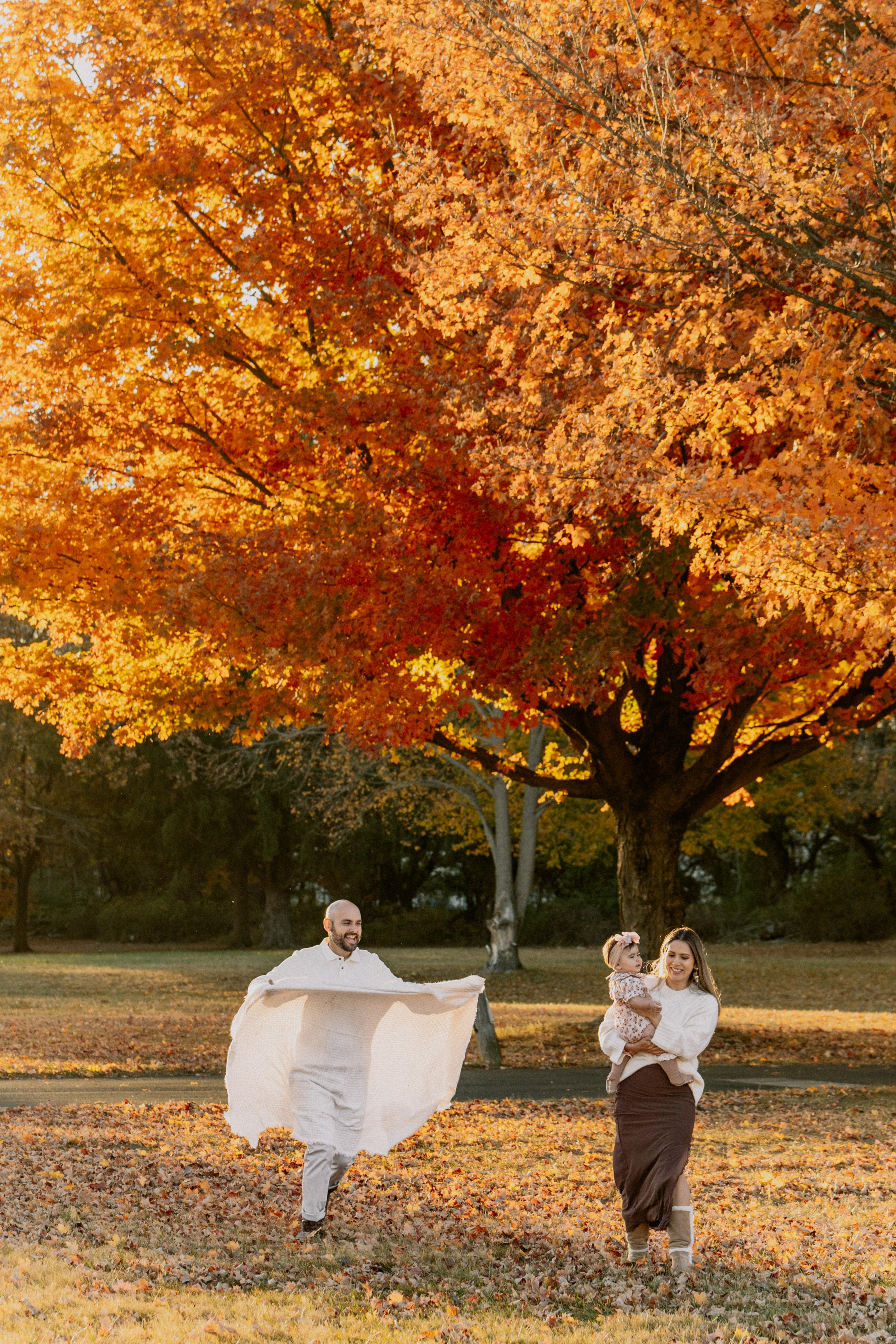 Fall Family Photography – Warm & Cozy Outdoor Session. Alisa Tant — Family and newborn photographer Bucks County, Montgomery county, Philadelphia, NJ