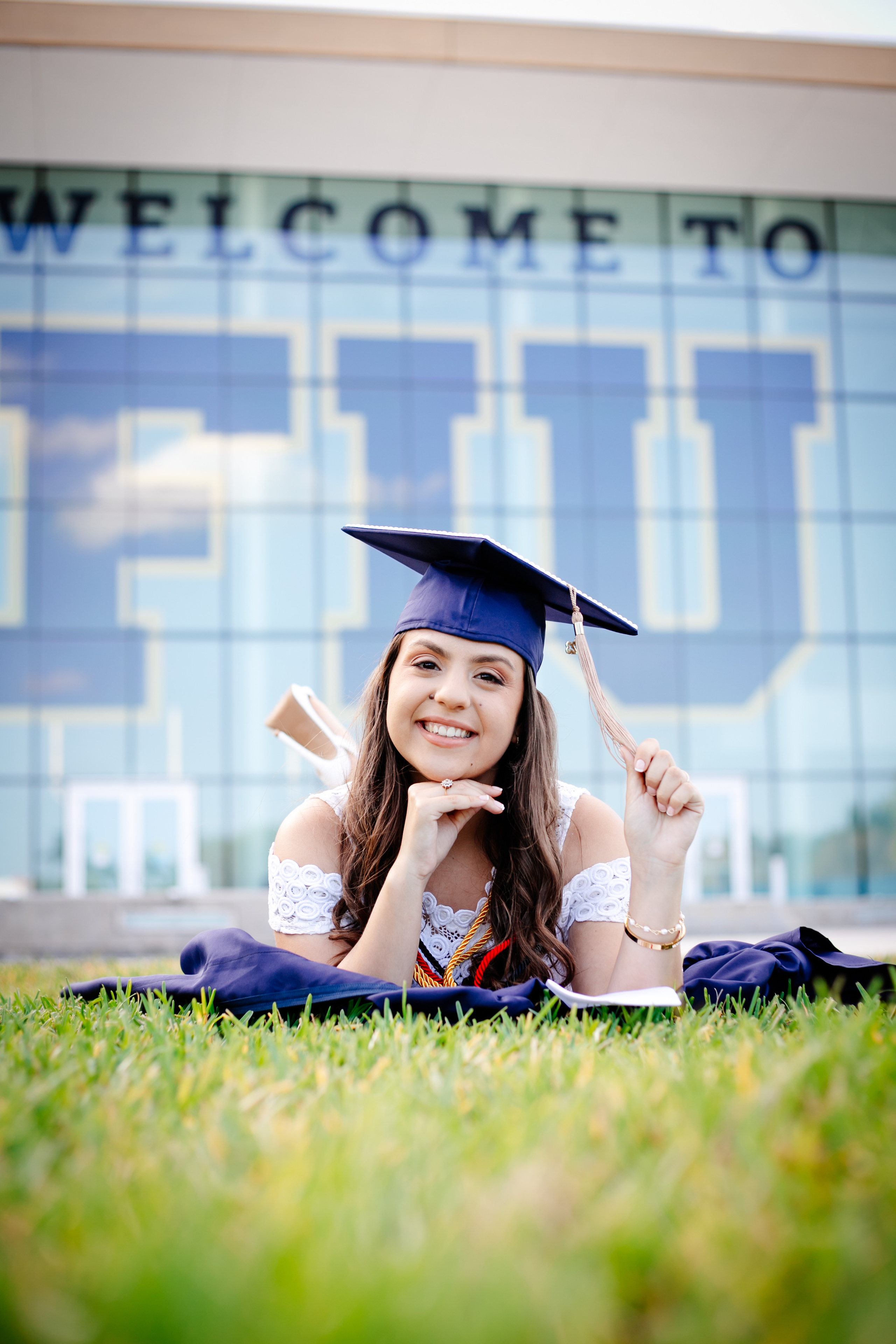 Portrait and graduation photographer Marina Simanava