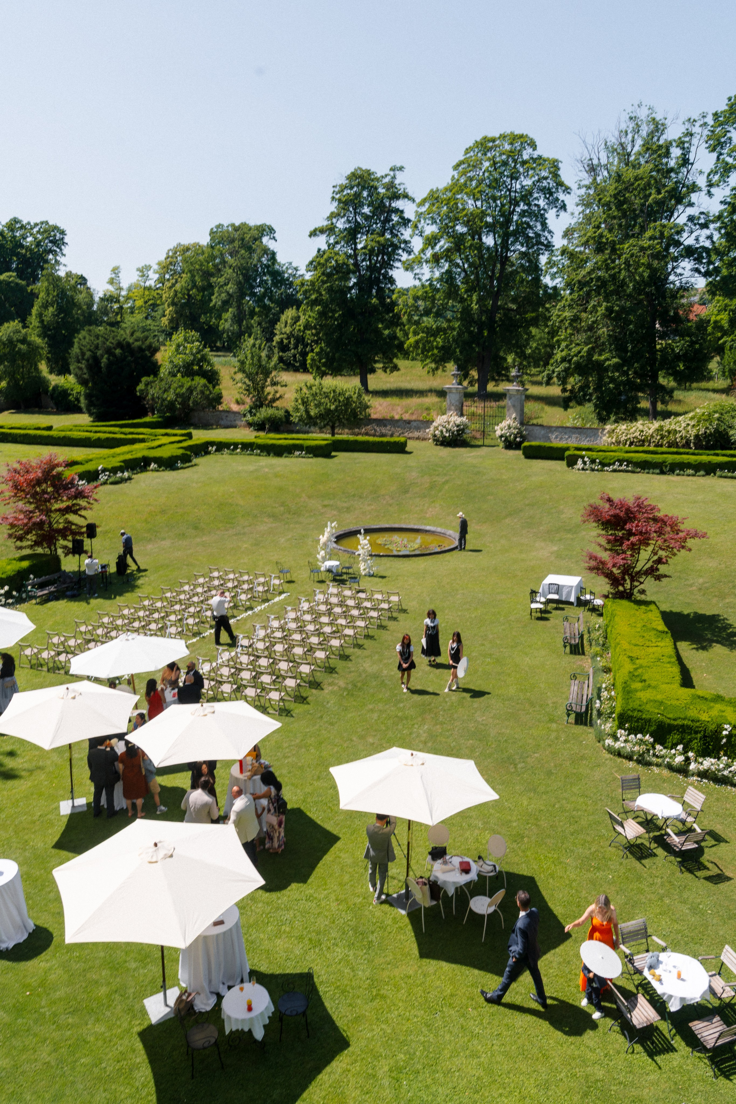 Susan & George · Wedding at Schloss Walpersdorf. Raw Studio: Capturing Elegant weddings accross Europe
