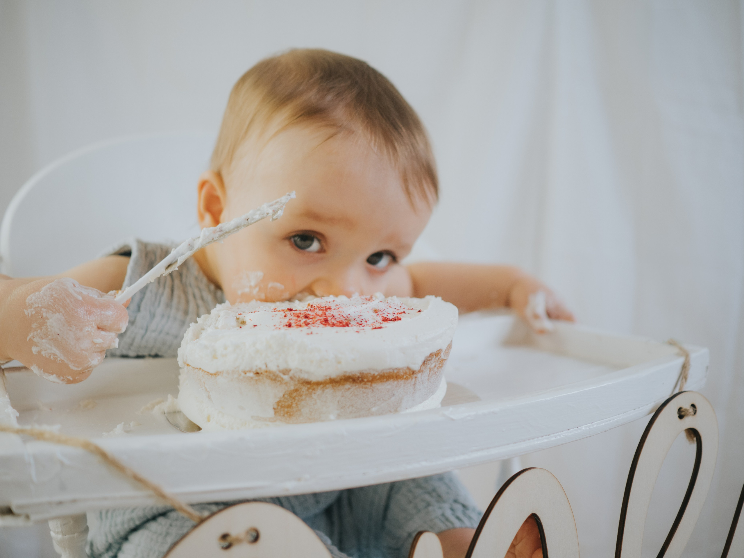 Cake Smash. Mimosa Studios — Motherhood & Family Photographer in Montreal