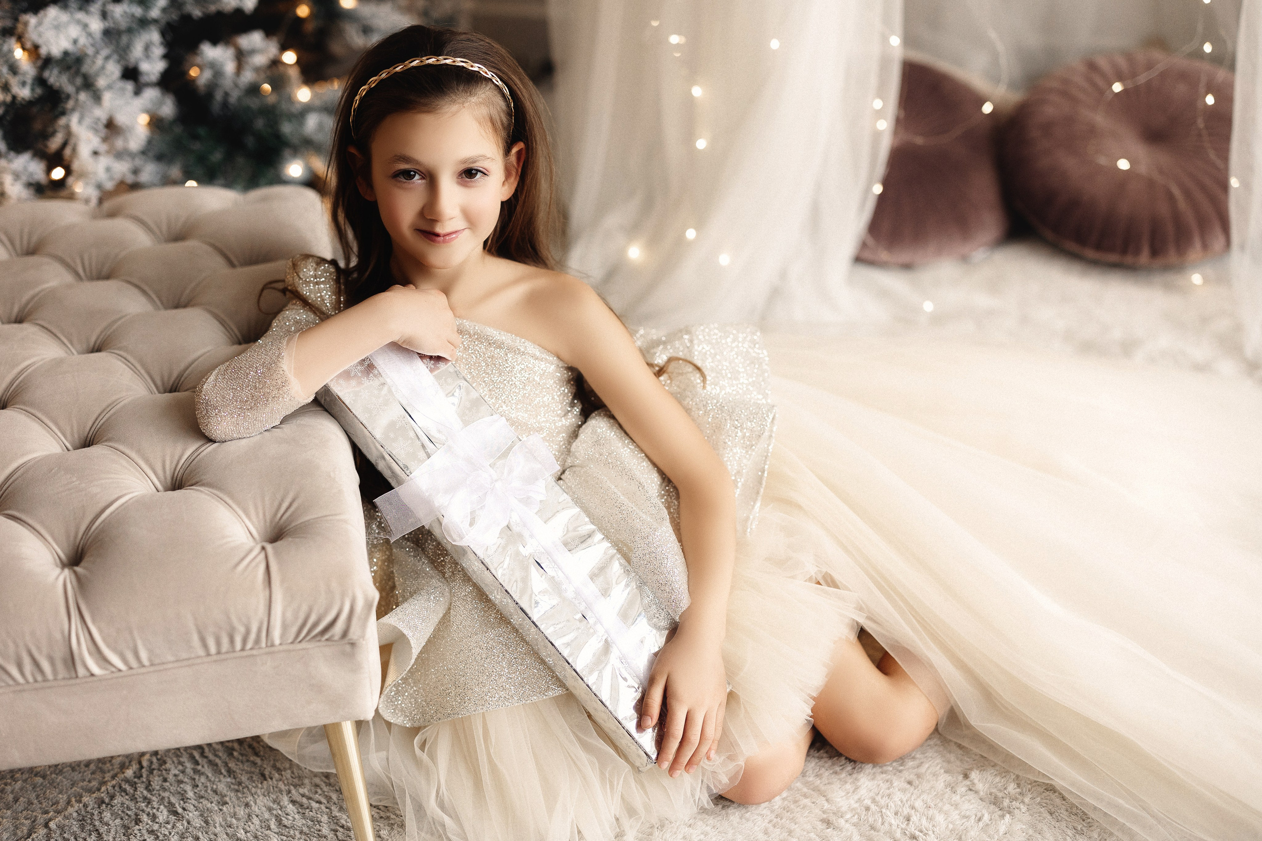 Fotostudijas Ziemassvētku Dekors – Maģiska svētku fotosesijas atmosfēra Rīgā. Fotostudija VEF Rīga