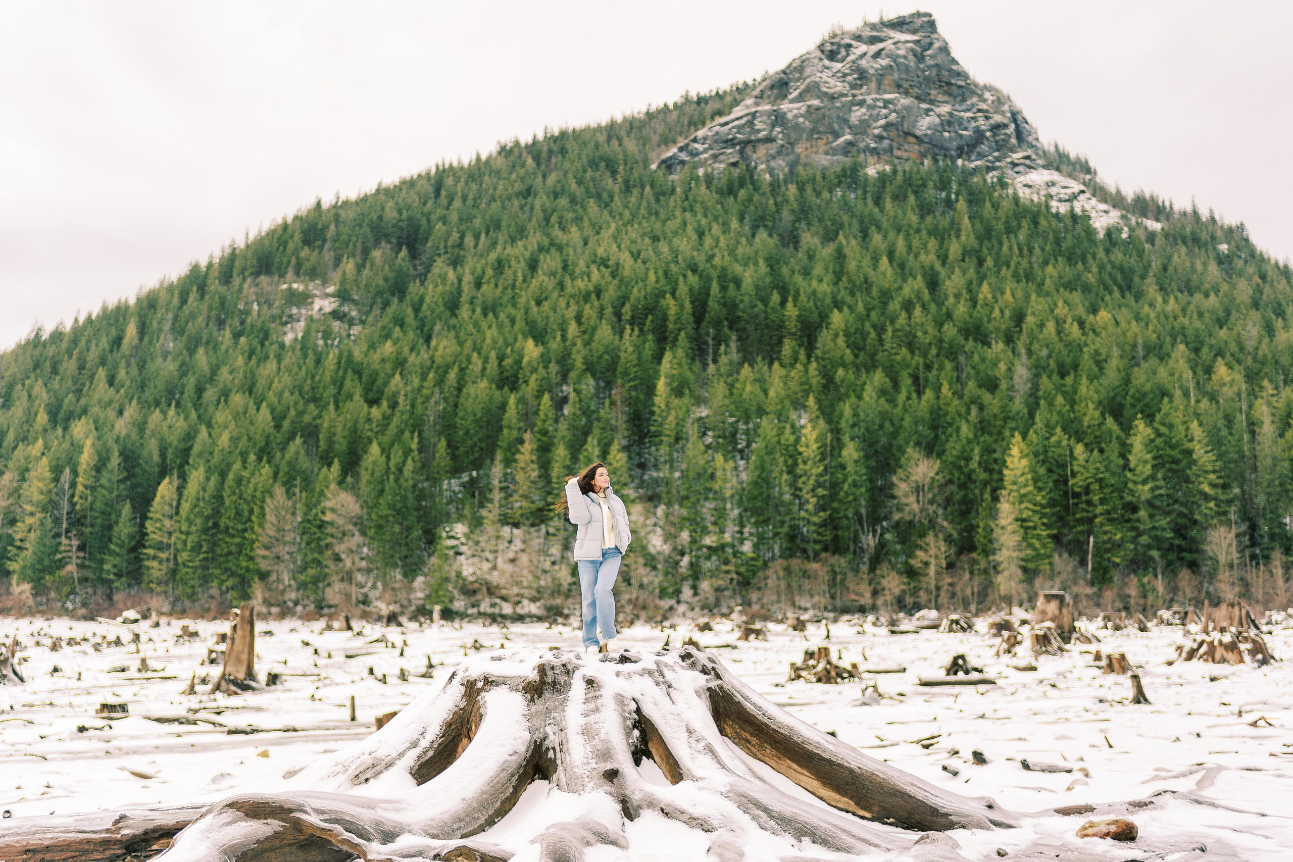 Irina & Bogdan / January 2024. Rattlesnake Lake, WA. EVAN ARISTOV WEDDING PHOTOGRAPHY — Seattle Wedding Photographer