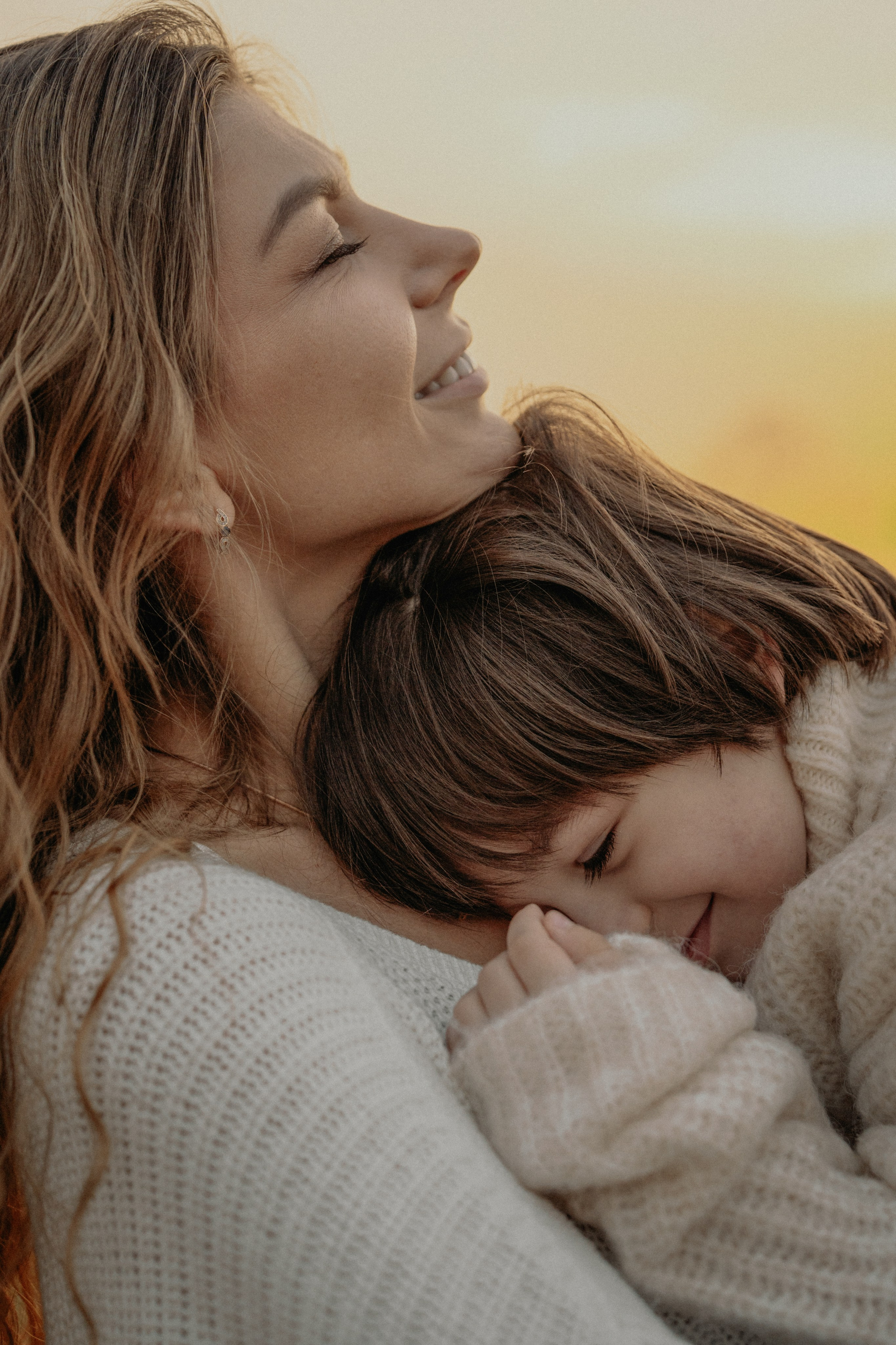Unique Family Photography at an Alpaca Farm – Fun & Playful. Alisa Tant — Family and newborn photographer Bucks County, Montgomery county, Philadelphia, NJ