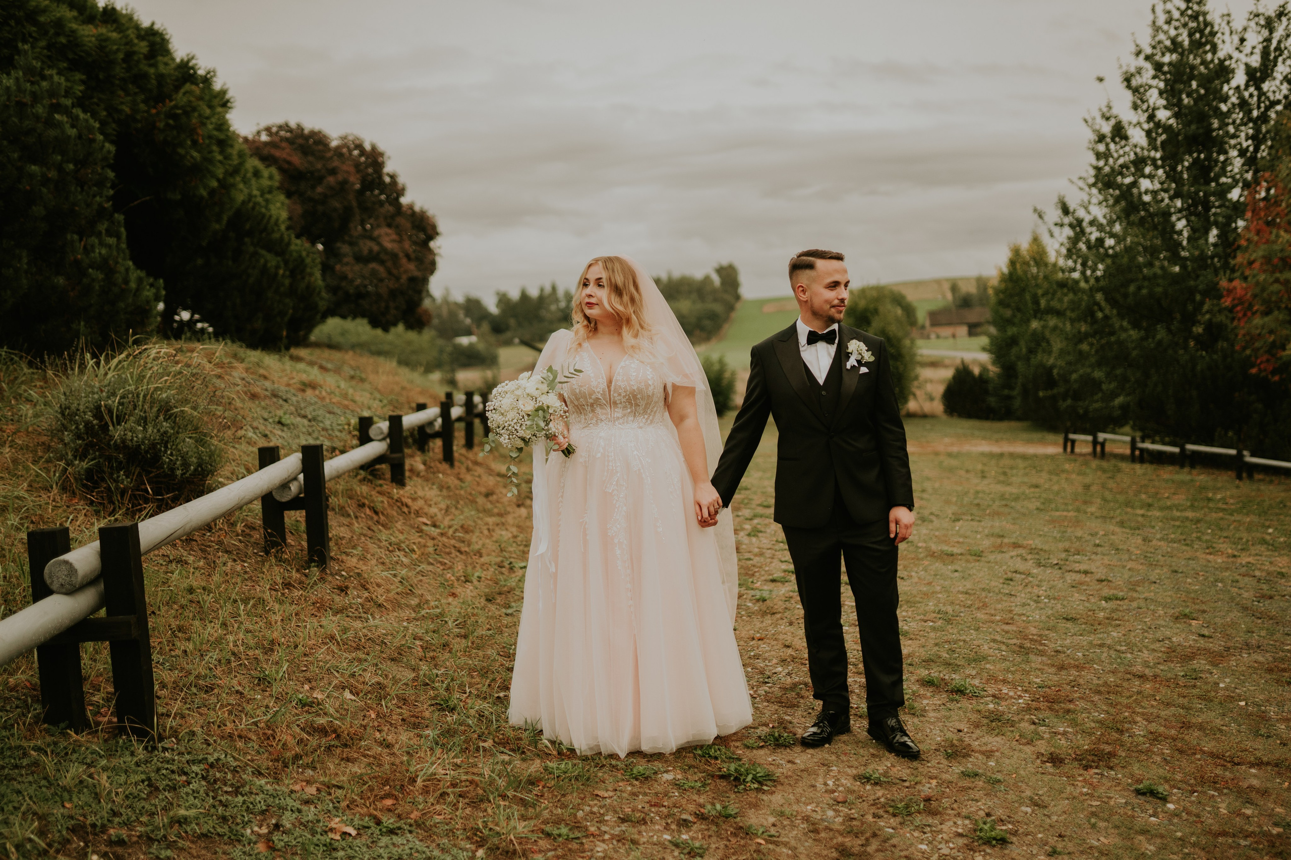 Trzy Drzewa: wspaniała uroczystość Wiktorii i Kamila. Karkowskafoto - fotografia miłości