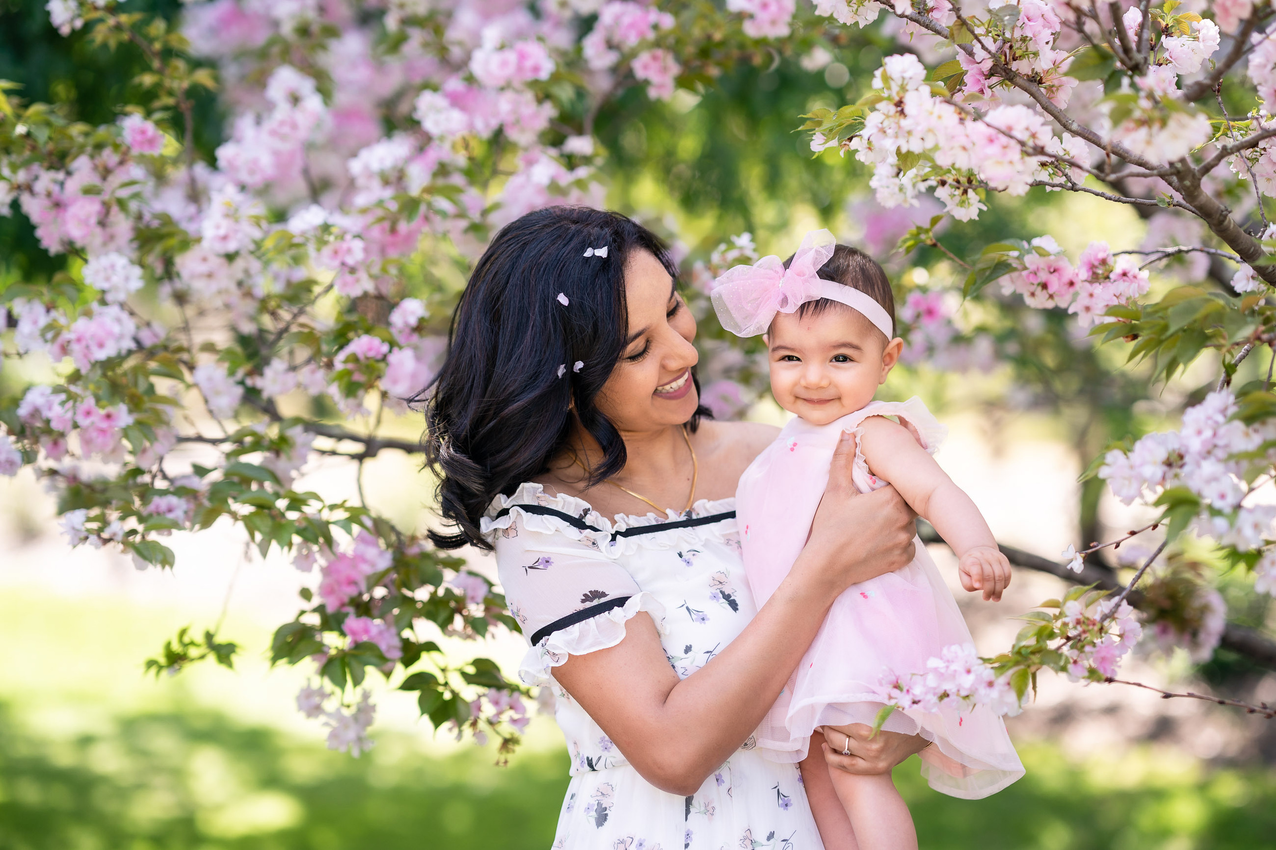 Capturing Family Moments: A Springtime Baby Photoshoot in Sydney’s Bl. Family and Maternity Photography in Sydney, Hills District