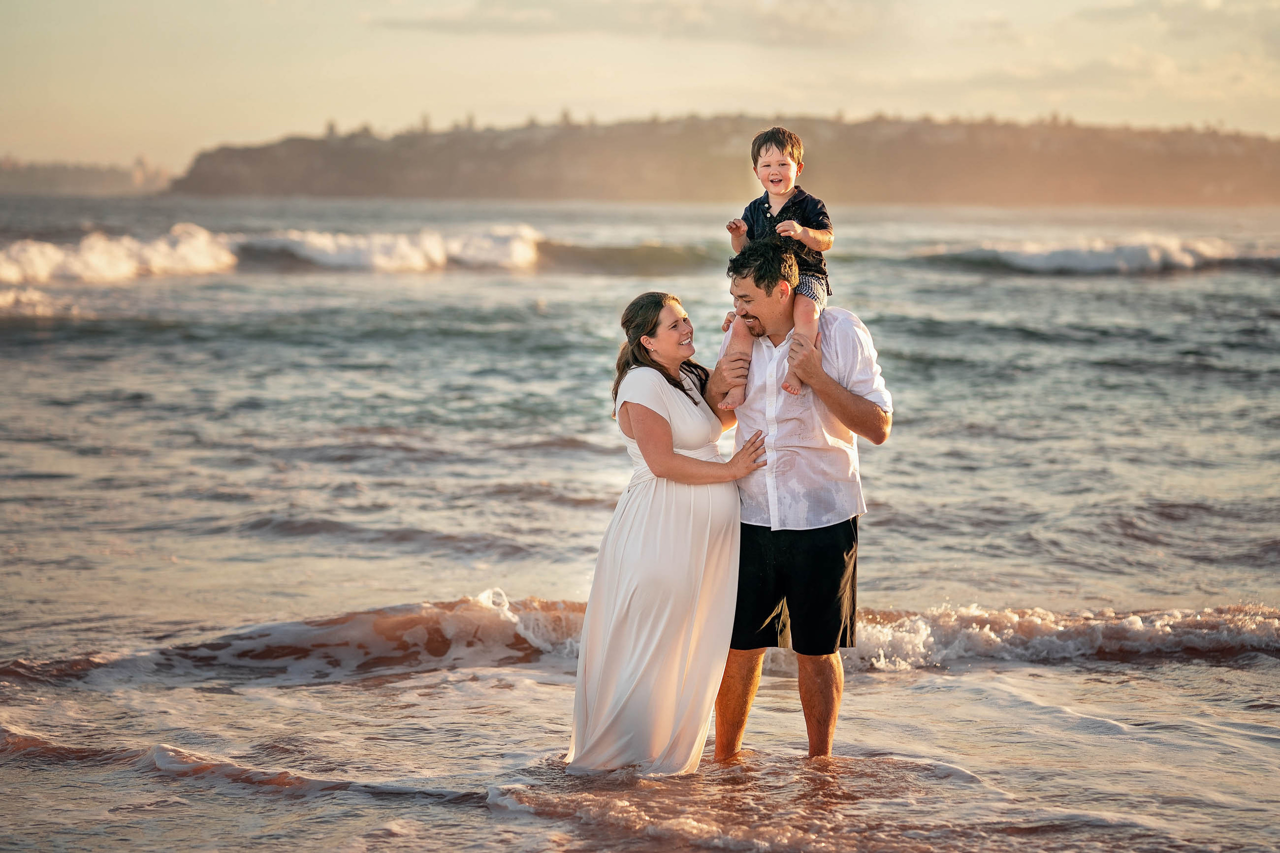 Sydney Maternity photographer Northern beaches, Long Reef. Family and Maternity Photography in Sydney, Hills District