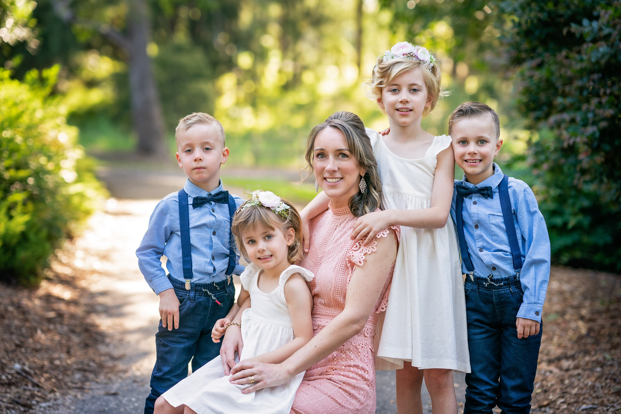 Extended family photoshoot in Sydney, grandparents, kids, mum and dad and grandchildren portraits in a beautiful park