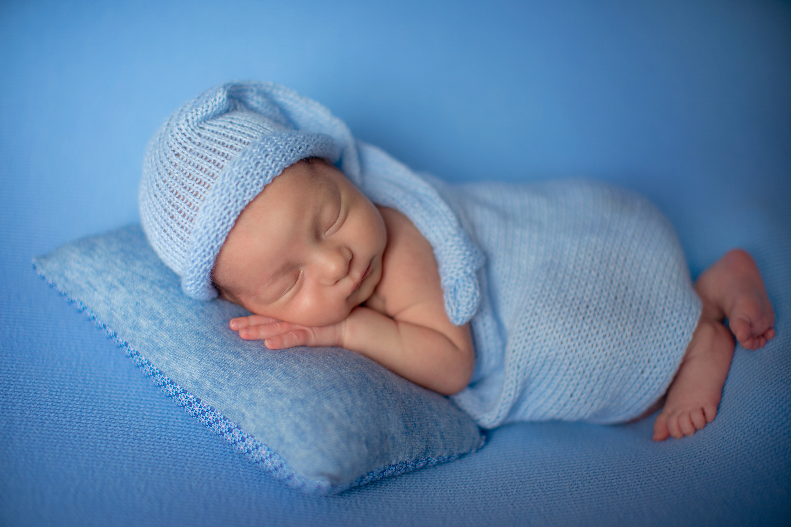 Newborn and Baby photos portfolio by Hills District Sydney photographer in Kellyville