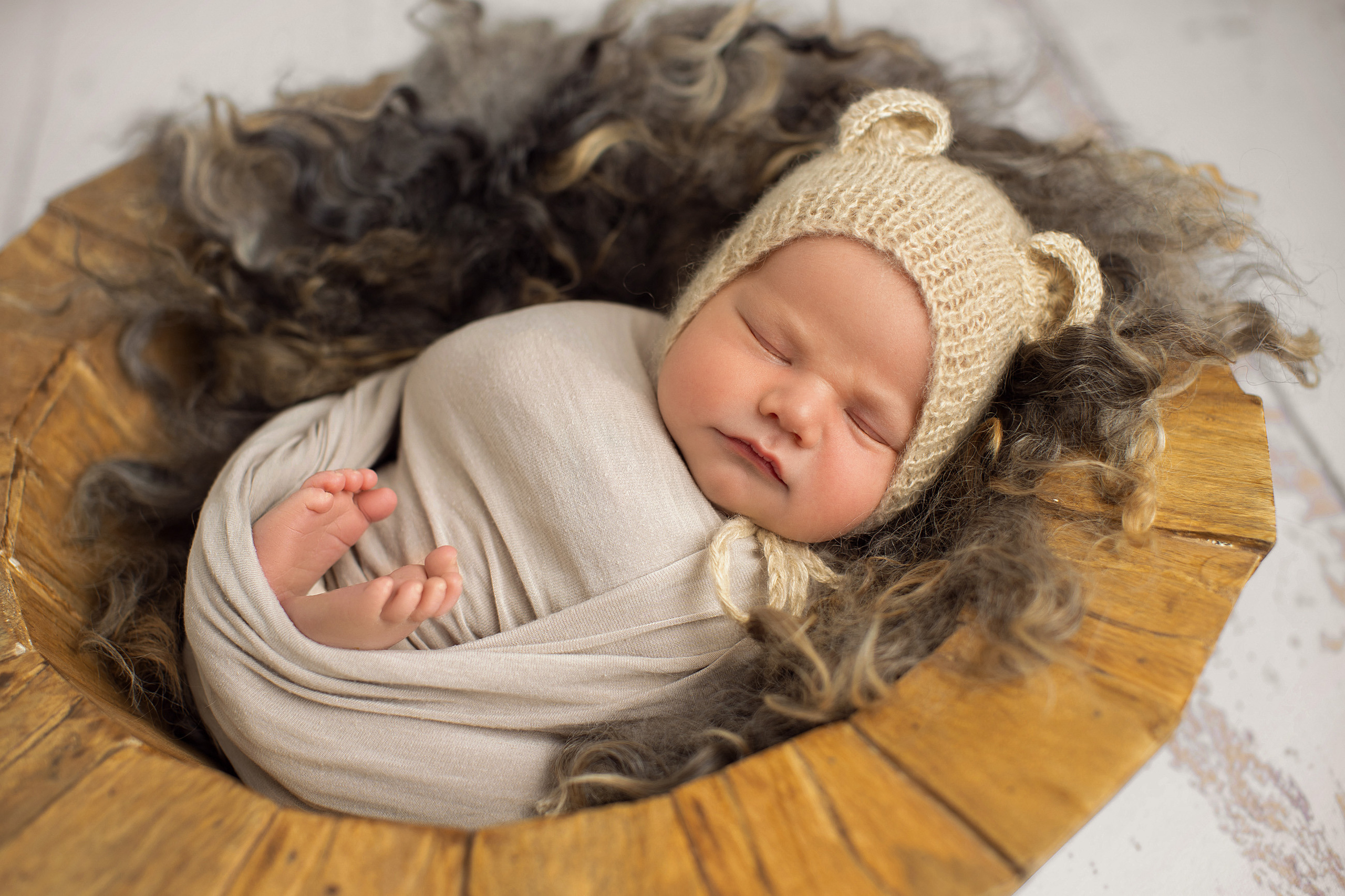 Newborn and Baby photos portfolio by Hills District Sydney photographer in Kellyville