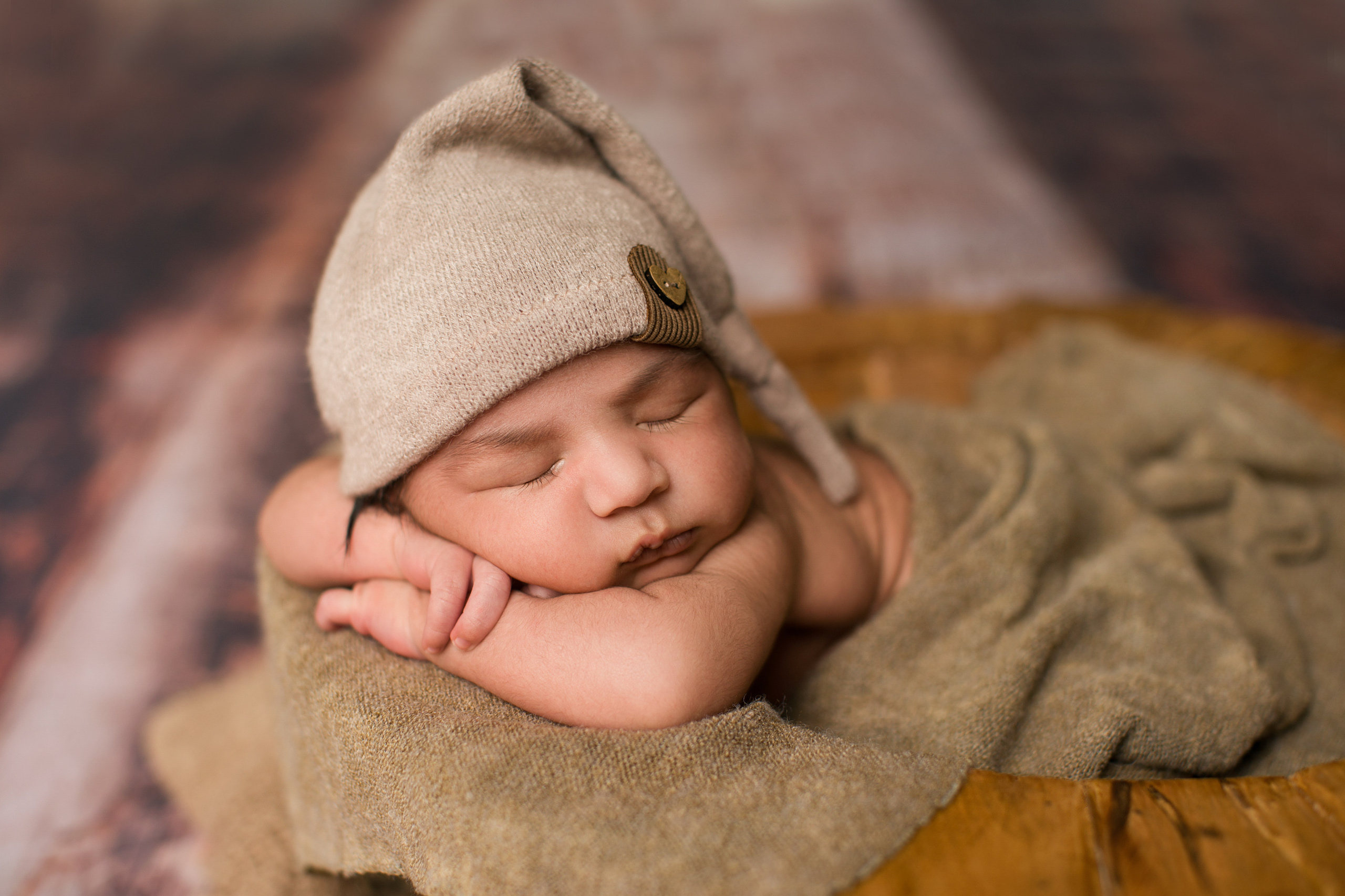 Newborn and Baby photos portfolio by Hills District Sydney photographer in Kellyville