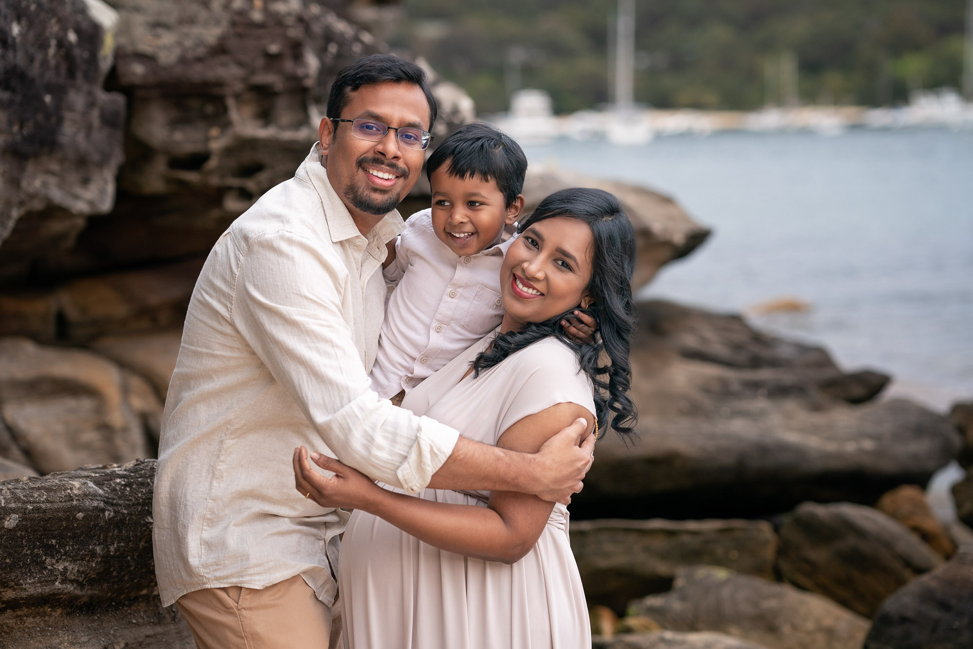 MATERNITY PHOTOGRAPHY SHOOT ON BALMORAL BEACH, Sydney