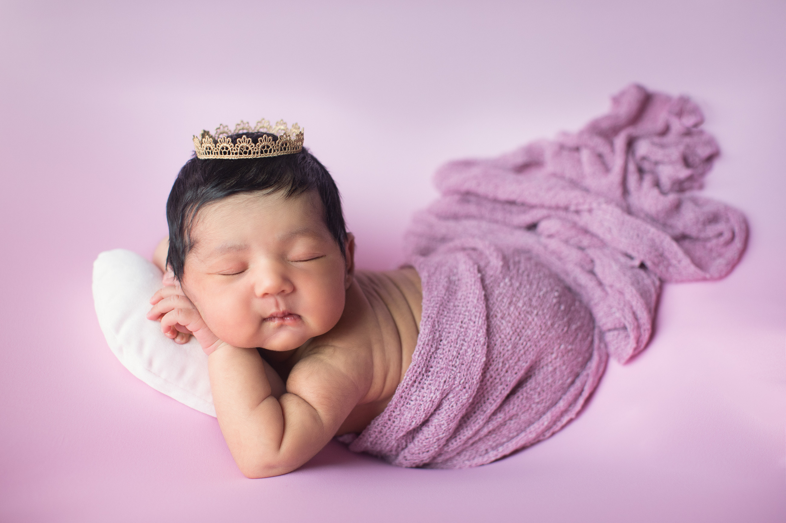 Newborn and Baby photos portfolio by Hills District Sydney photographer in Kellyville