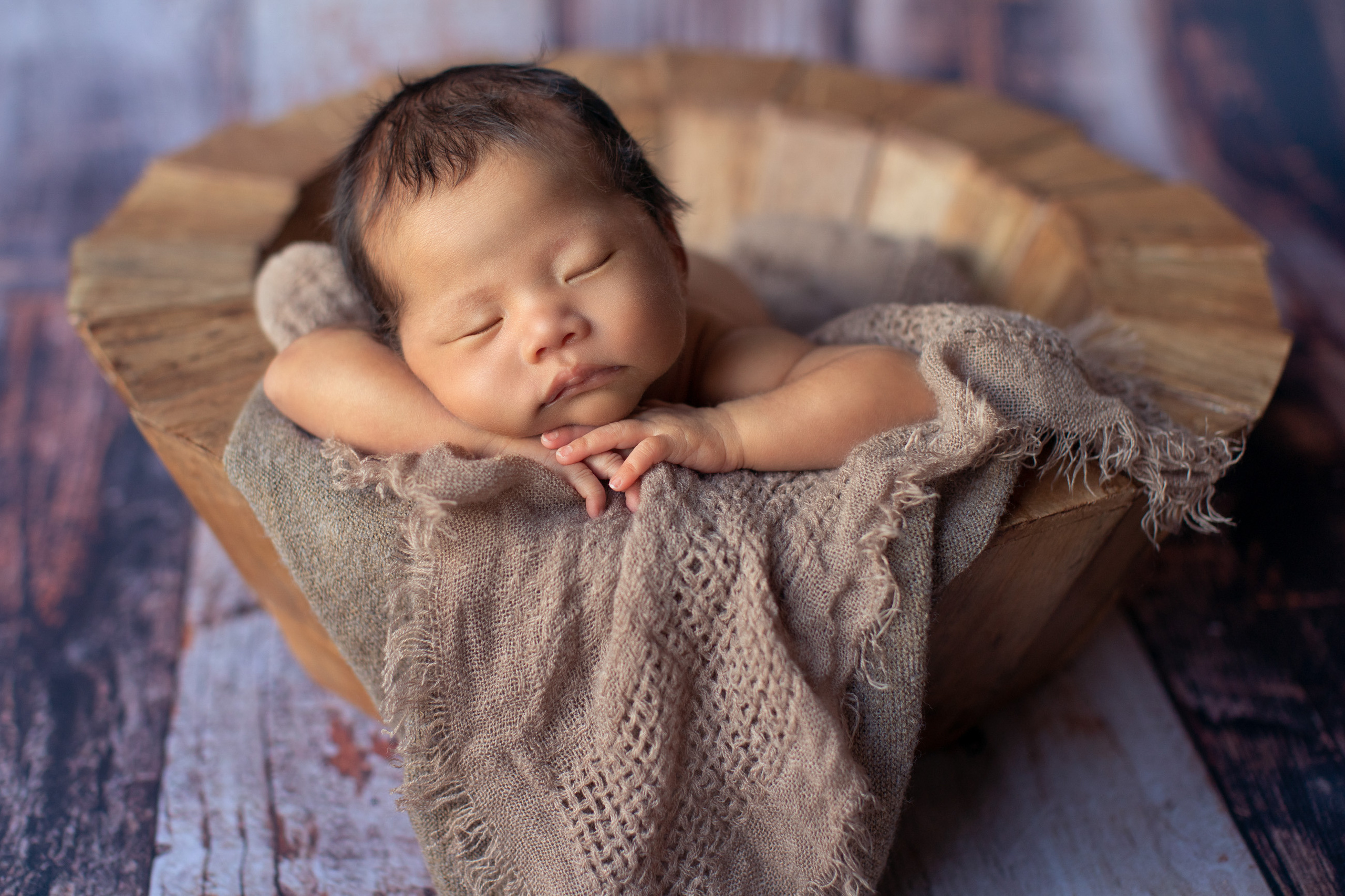 Newborn and Baby photos portfolio by Hills District Sydney photographer in Kellyville