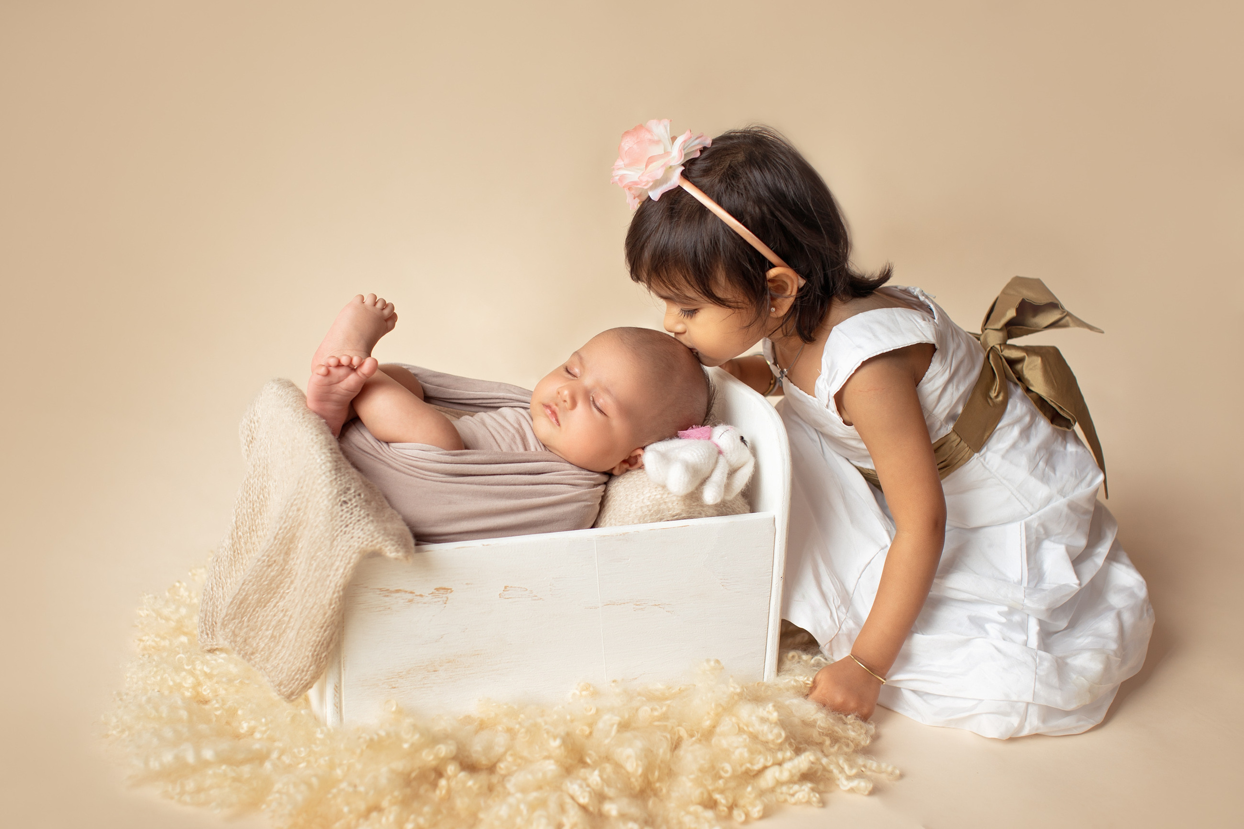 Newborn and Baby photos portfolio by Hills District Sydney photographer in Kellyville