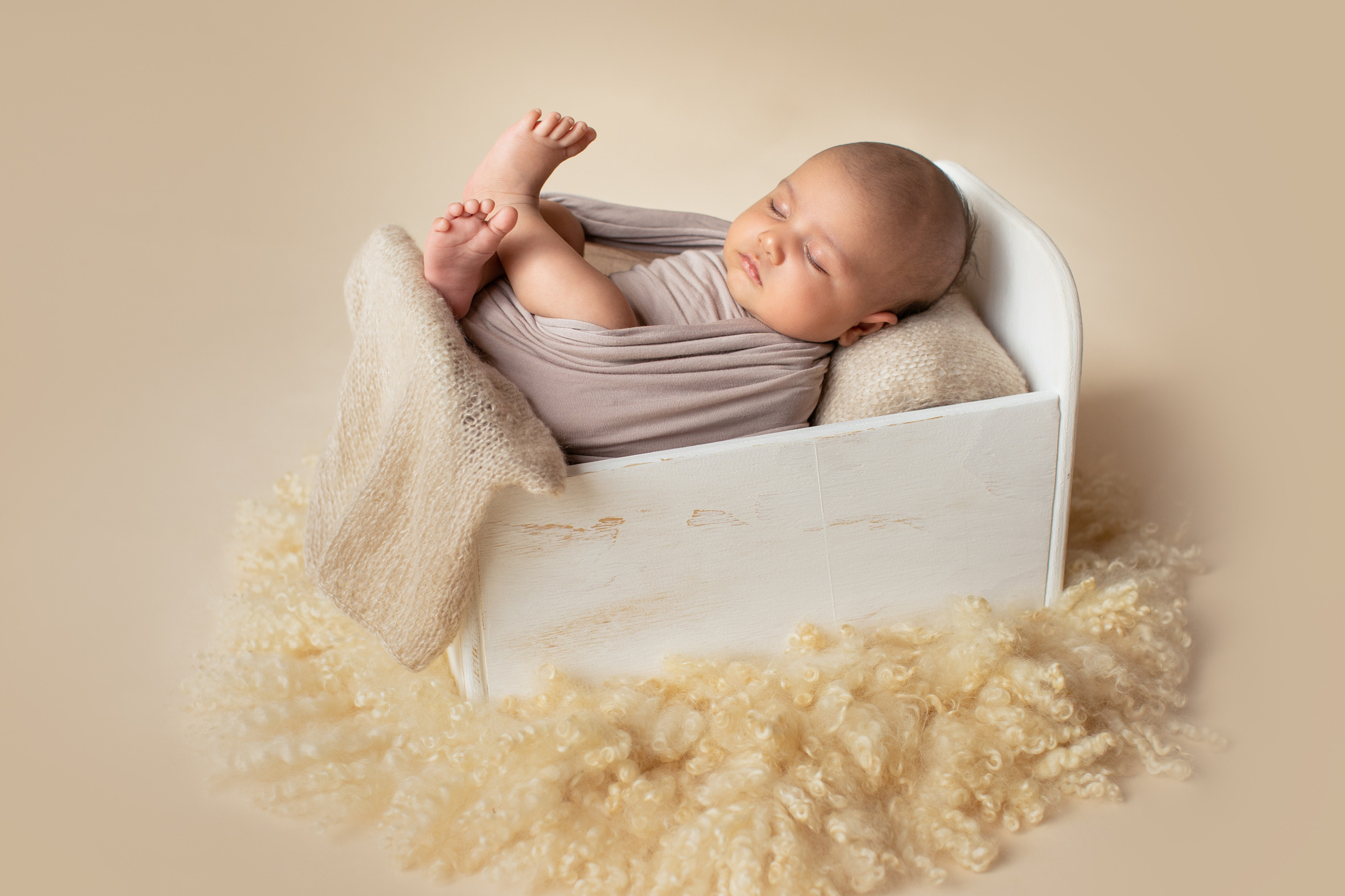 Newborn and Baby photos portfolio by Hills District Sydney photographer in Kellyville