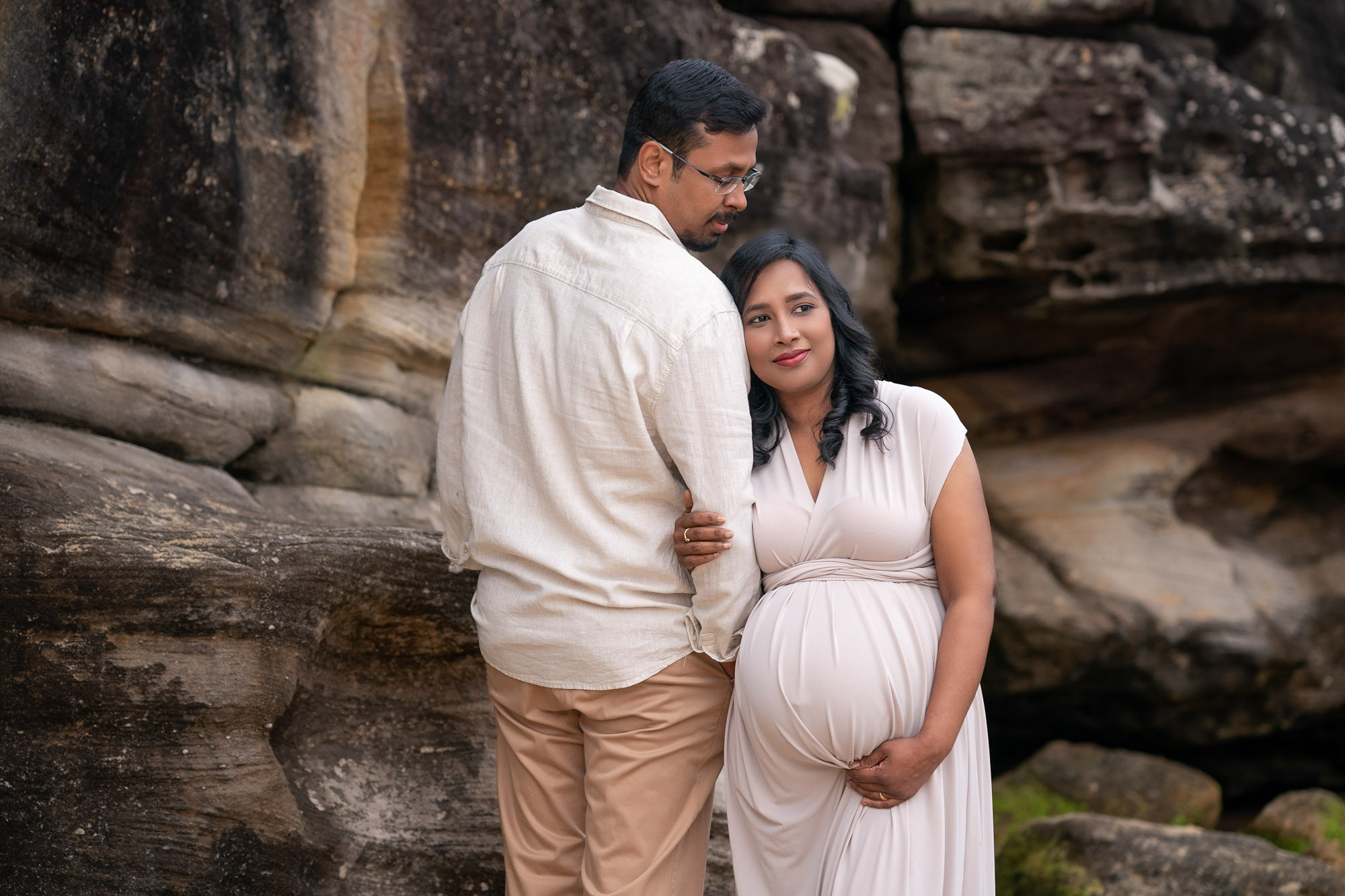 MATERNITY PHOTOGRAPHY SHOOT ON BALMORAL BEACH, Sydney
