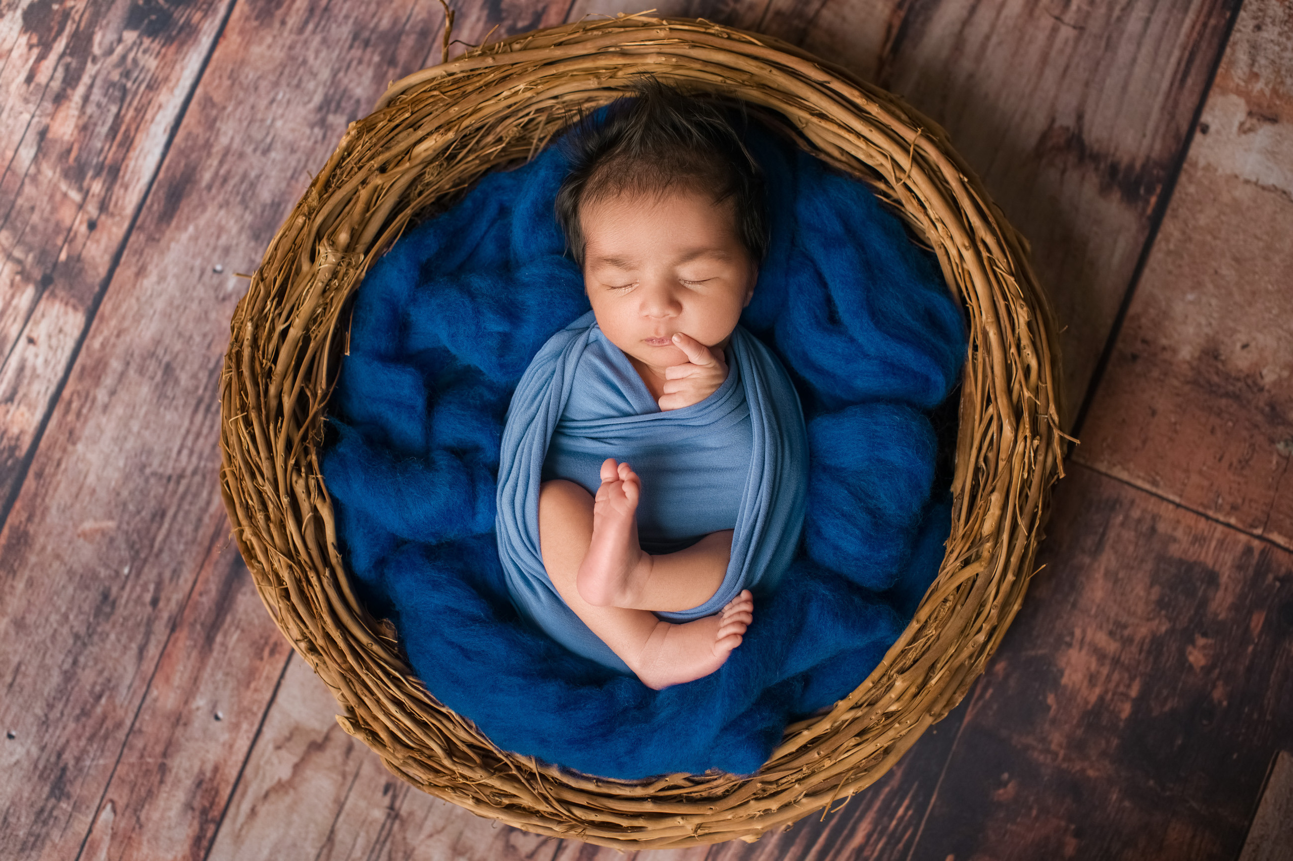 Newborn and Baby photos portfolio by Hills District Sydney photographer in Kellyville