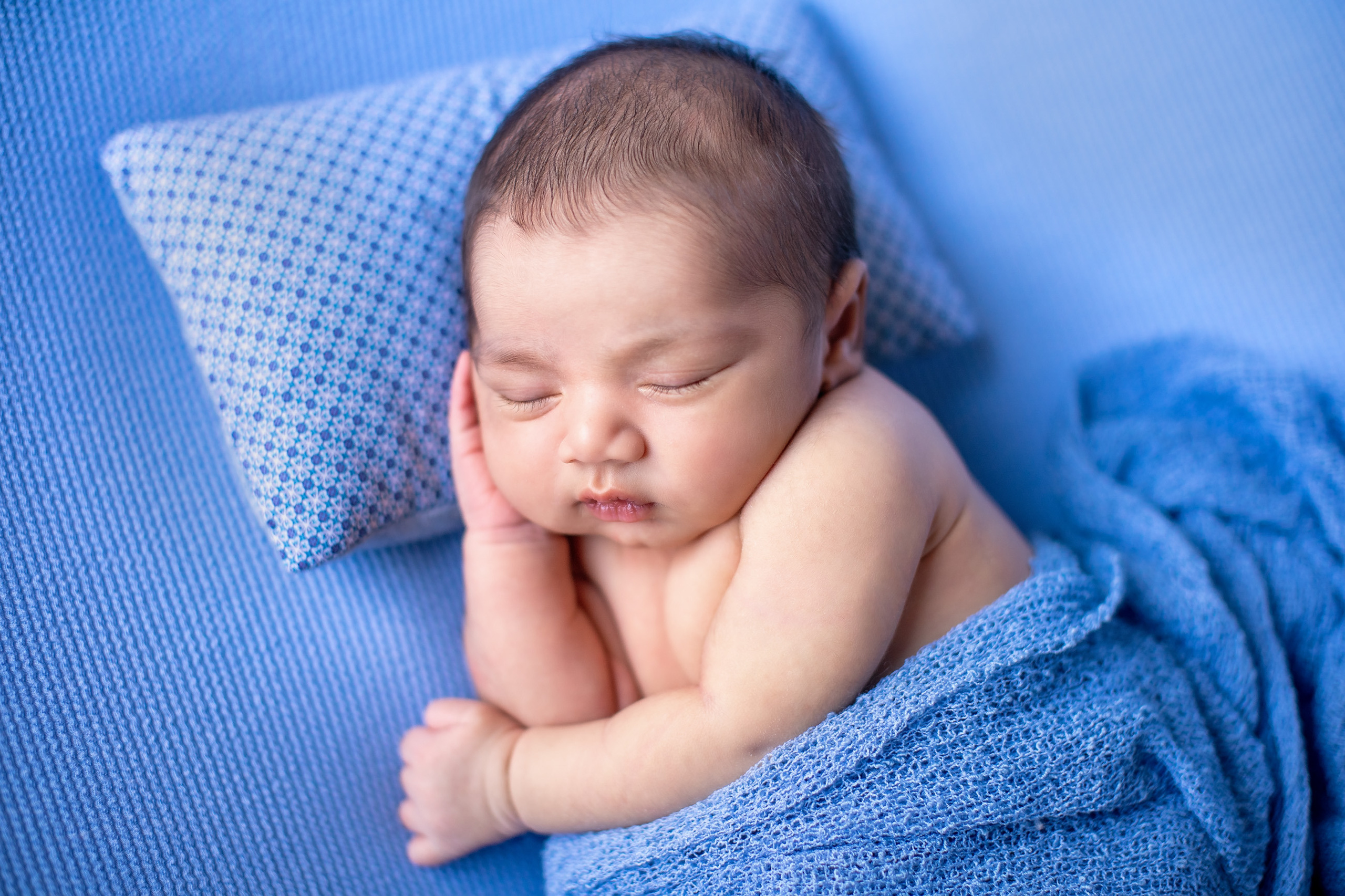 Newborn and Baby photos portfolio by Hills District Sydney photographer in Kellyville