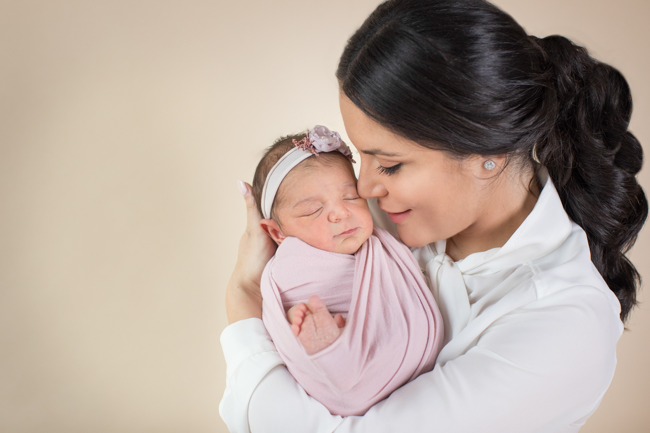 Newborn Photography Hills District Sydney. Family and Maternity Photography in Sydney, Hills District