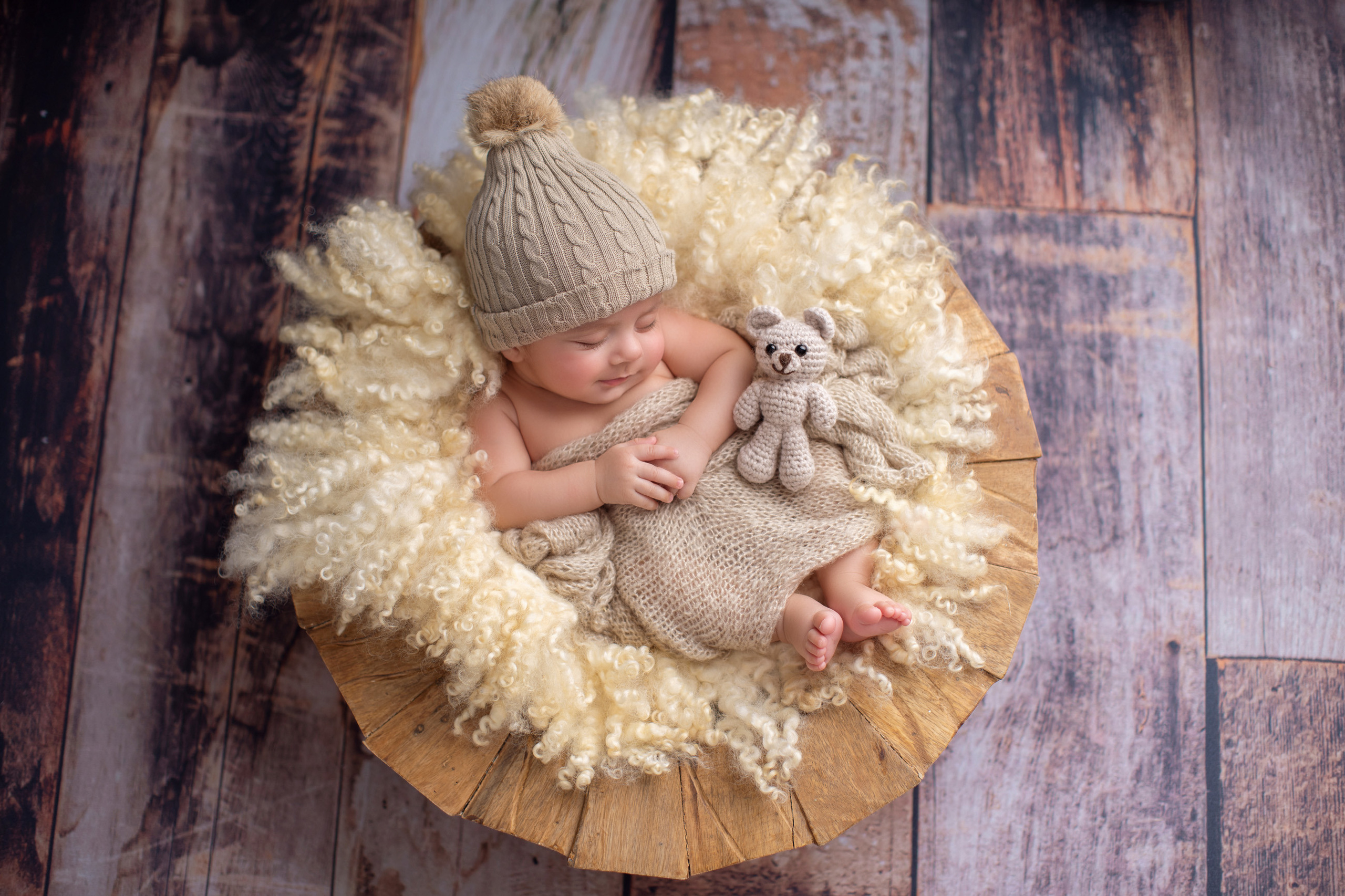 Newborn and Baby photos portfolio by Hills District Sydney photographer in Kellyville