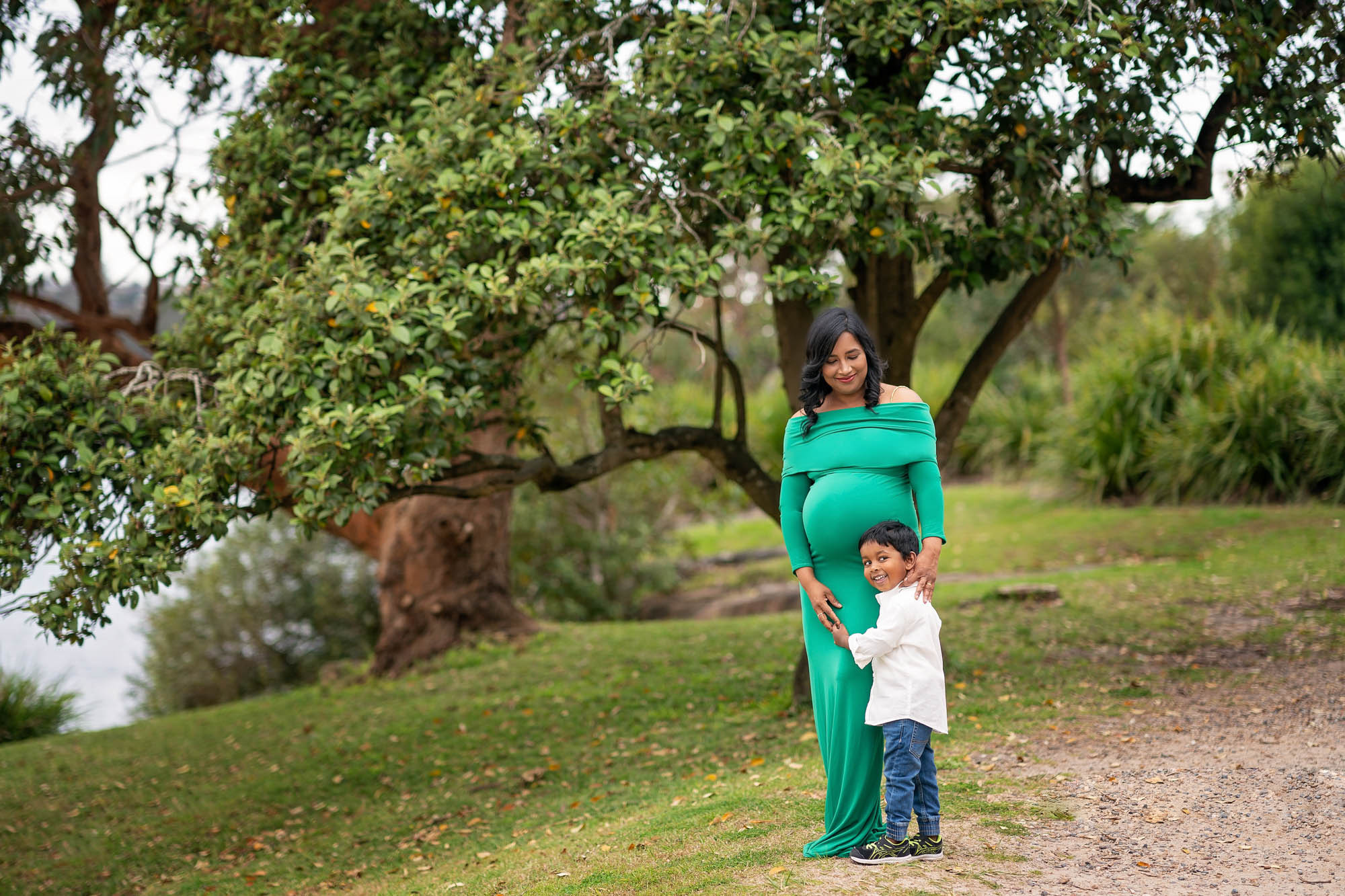 MATERNITY PHOTOGRAPHY SHOOT ON BALMORAL BEACH, Sydney