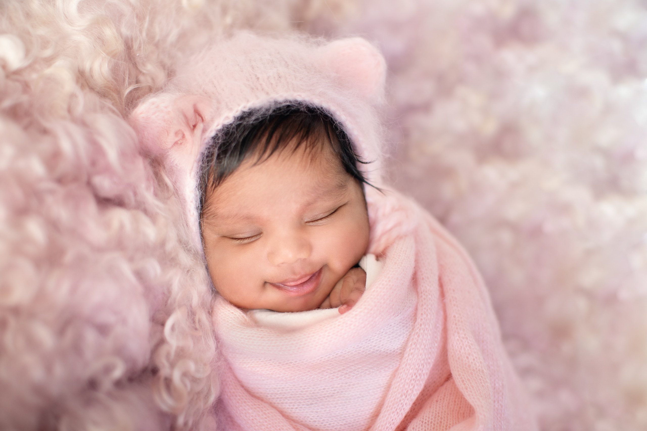 Newborn and Baby photos portfolio by Hills District Sydney photographer in Kellyville
