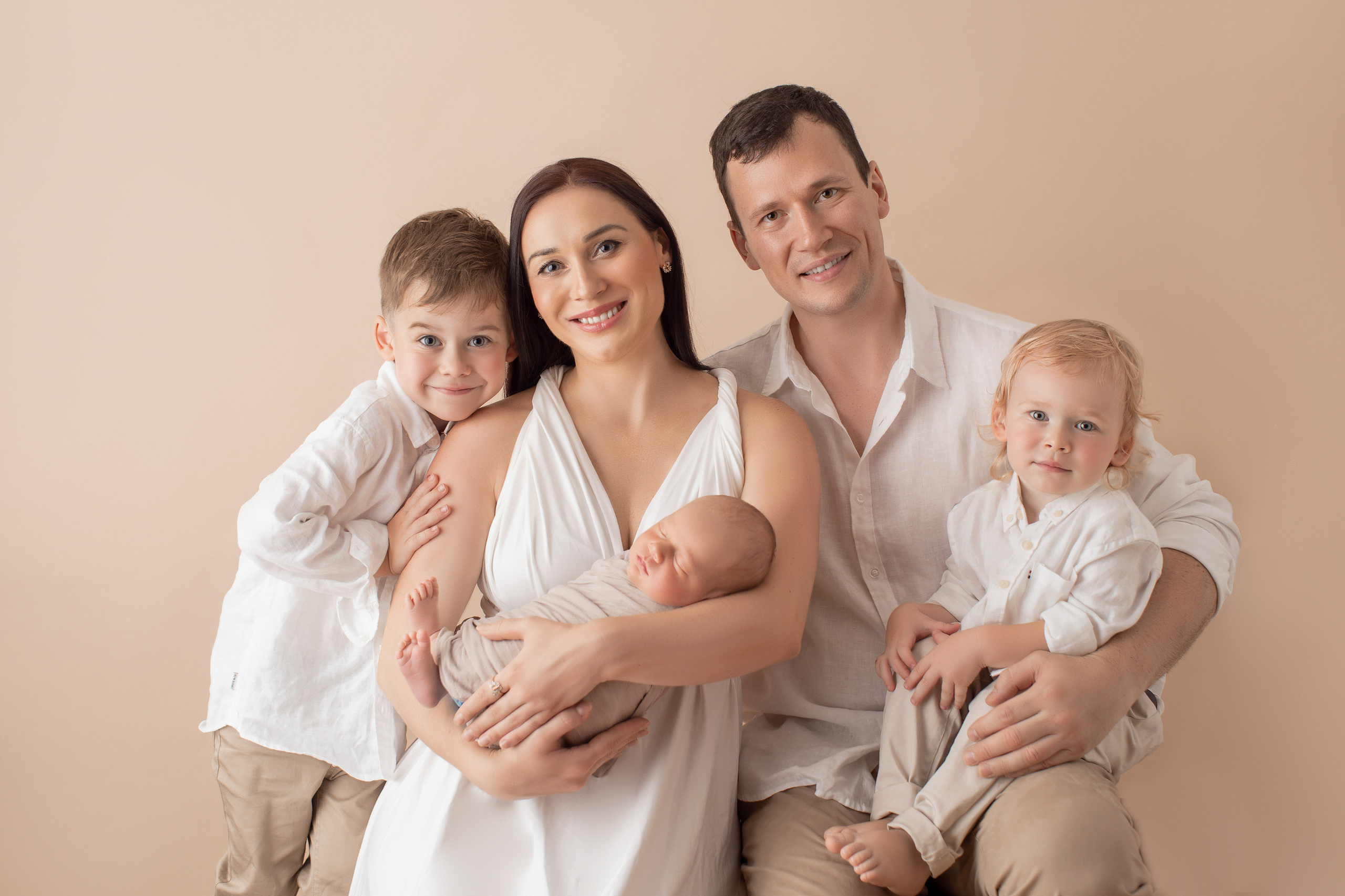 Newborn and Baby photos portfolio by Hills District Sydney photographer in Kellyville