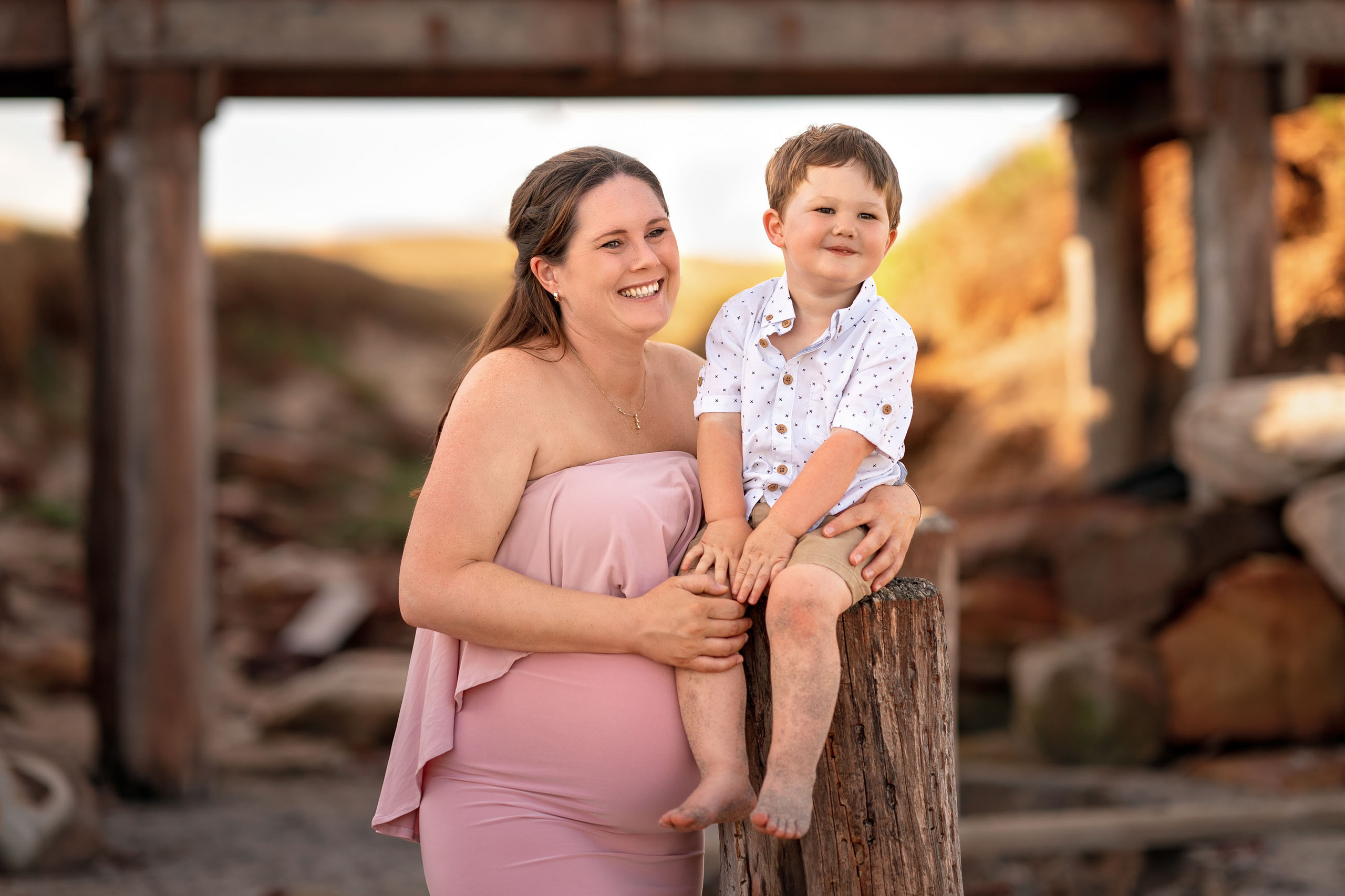 Sydney Maternity photographer Northern beaches, Long Reef. Family and Maternity Photography in Sydney, Hills District