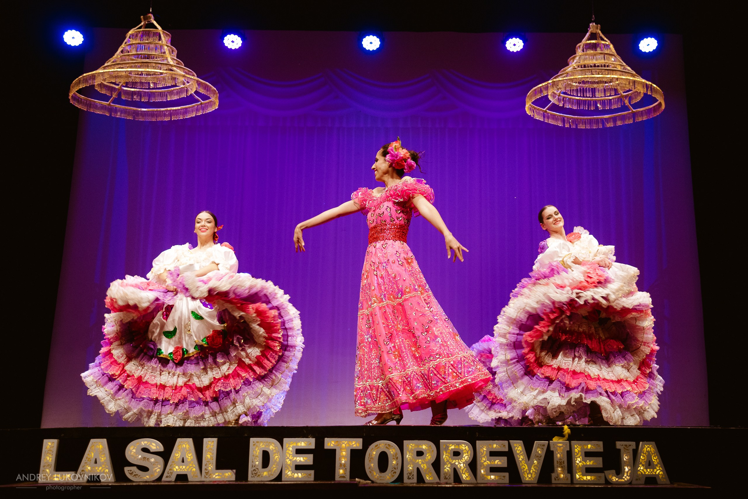 Reportaje fotográfico y rodaje entre bastidores del concierto de La Sal de Torrevieja en España