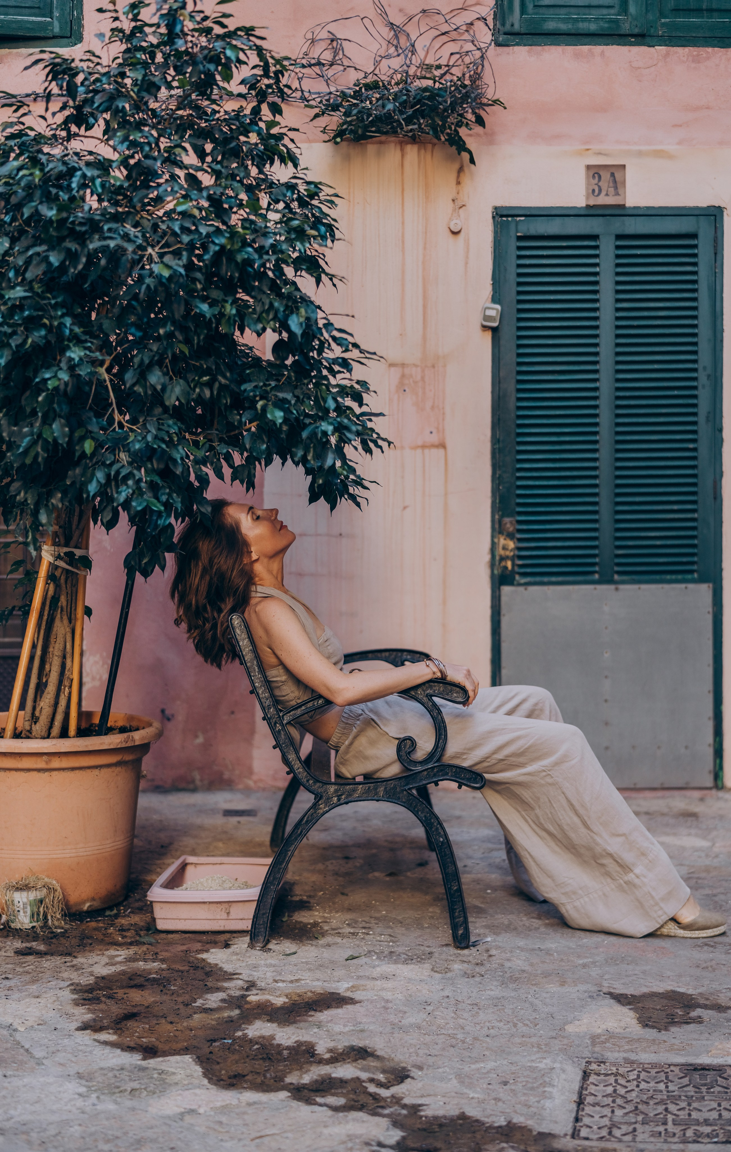 The soul explores the world. Photoshoot. Photographer in Mallorca