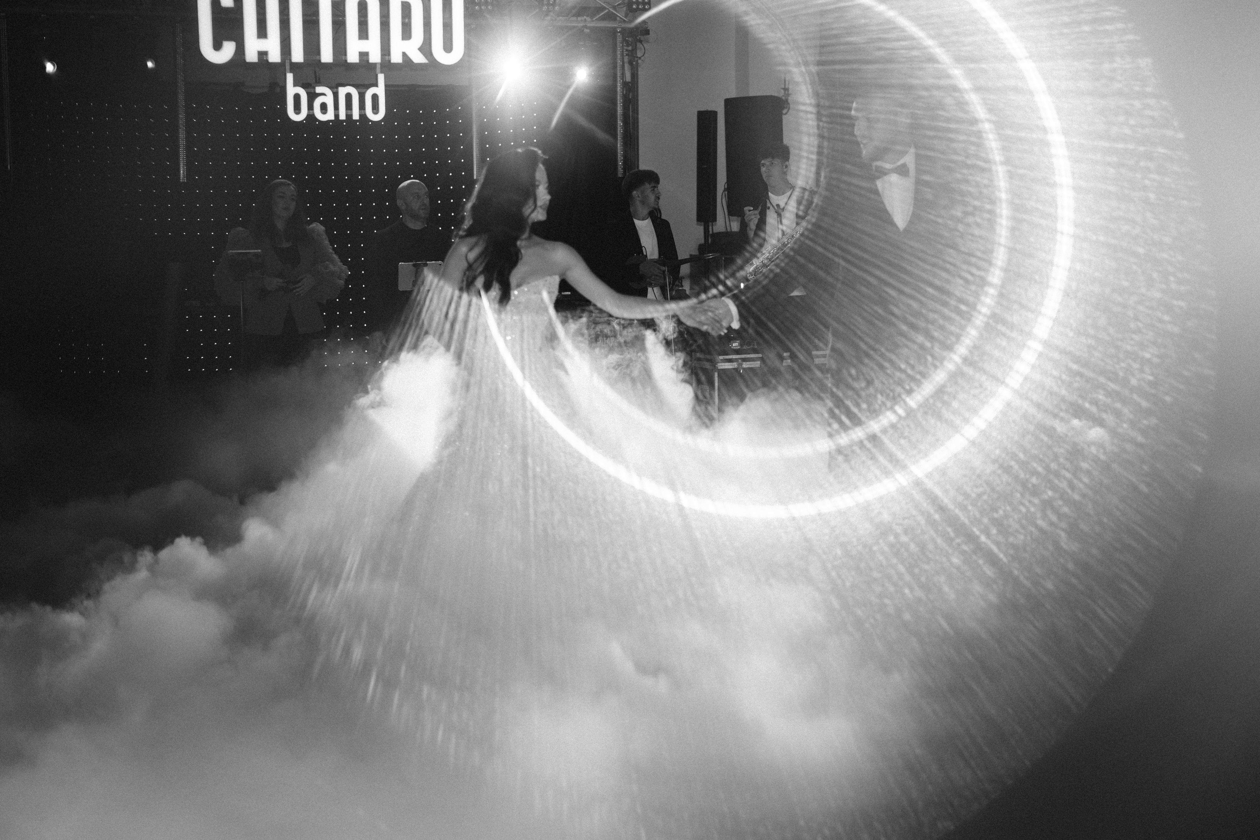 Catalina & Remus. Raw Studio. Fotograful tau de nunta!