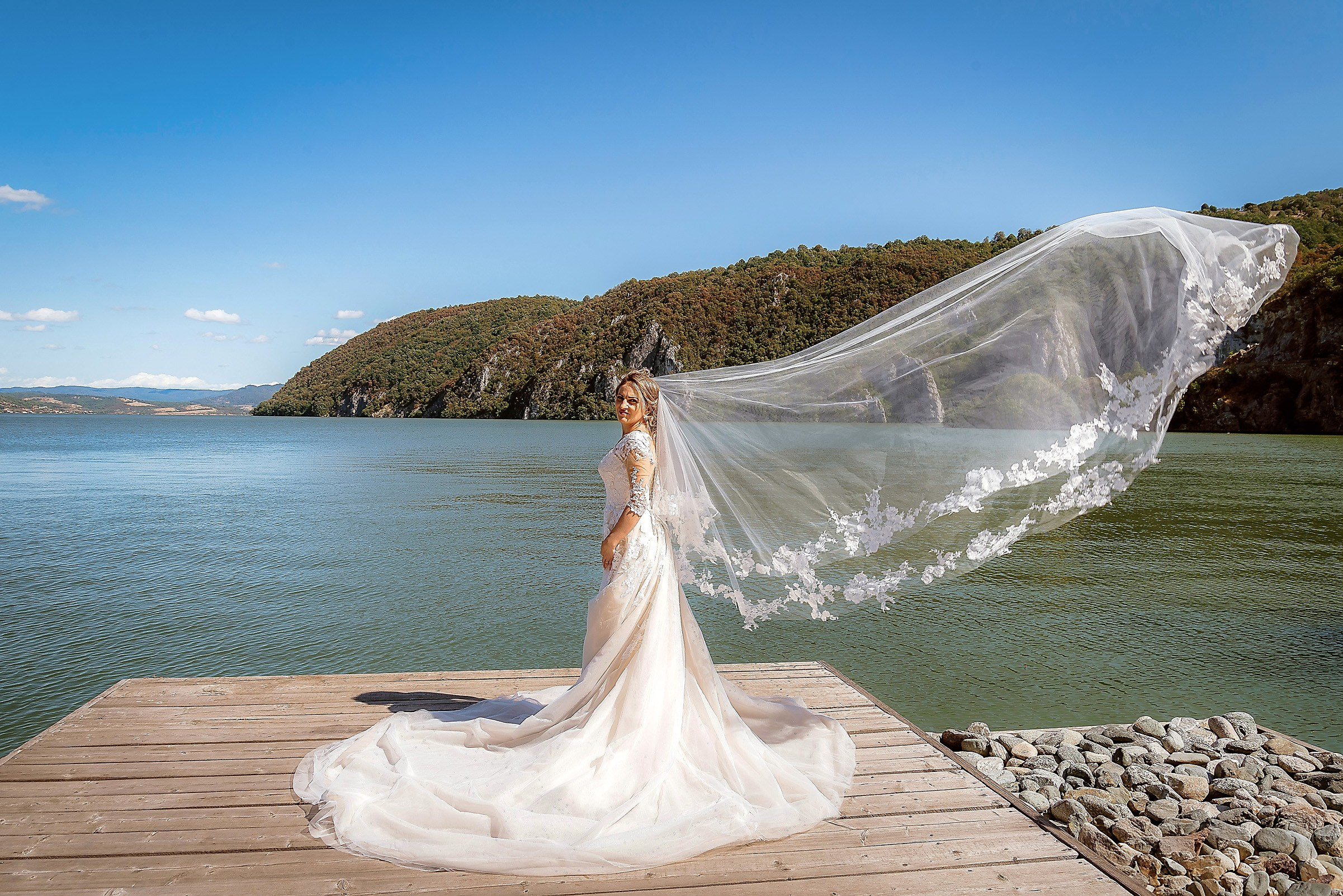Fotograf Nunta Trash the Dress Cazanele Dunarii, Cascada Bigar, Orsova, Dunare Craiova Pitesti 2024 0003