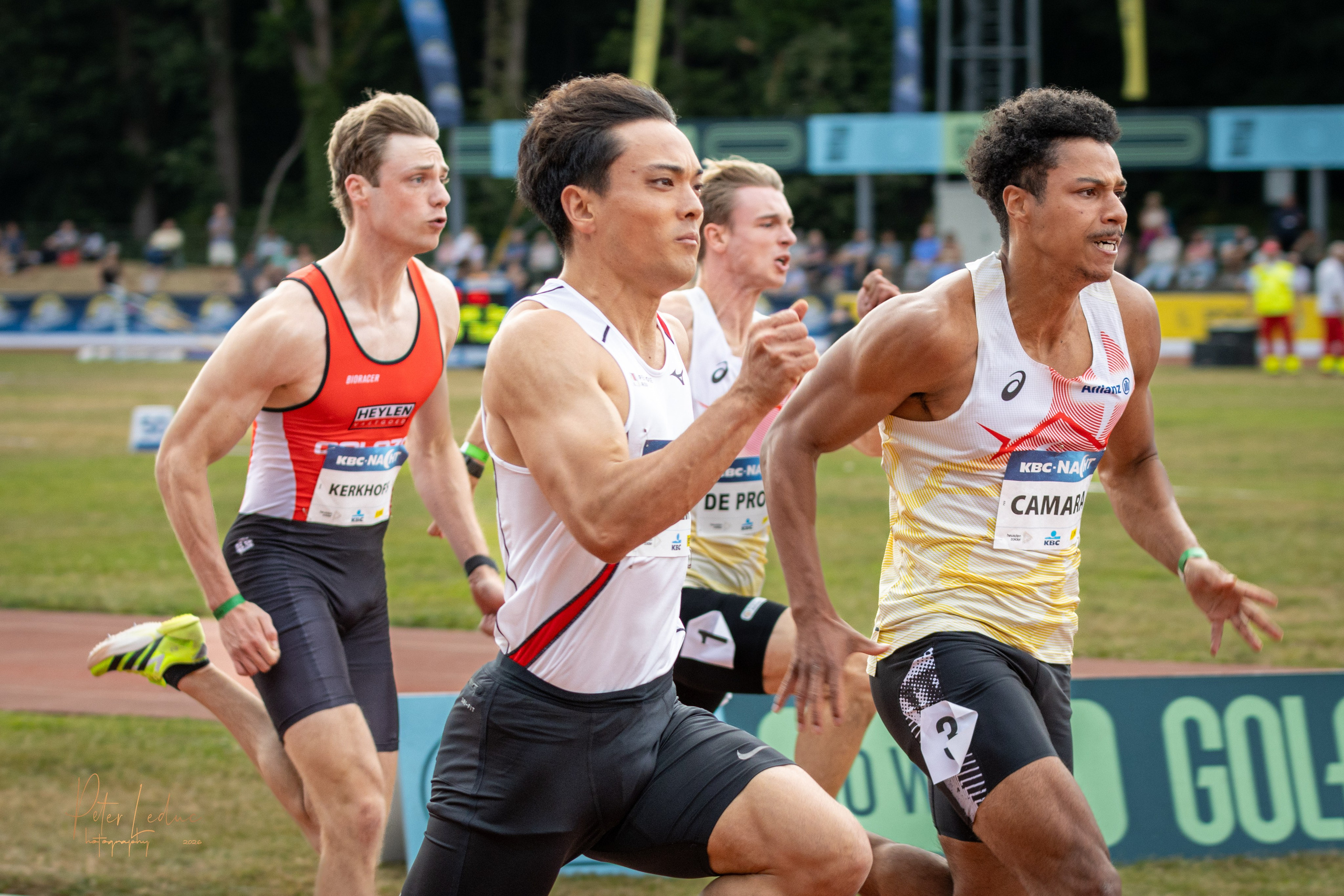Nacht van de Atletiek. Peter Leduc is een passionele hobbyfotograaf uit België, gespecialiseerd in creatieve fotografie, visuele verhalen en unieke fotoprojecten