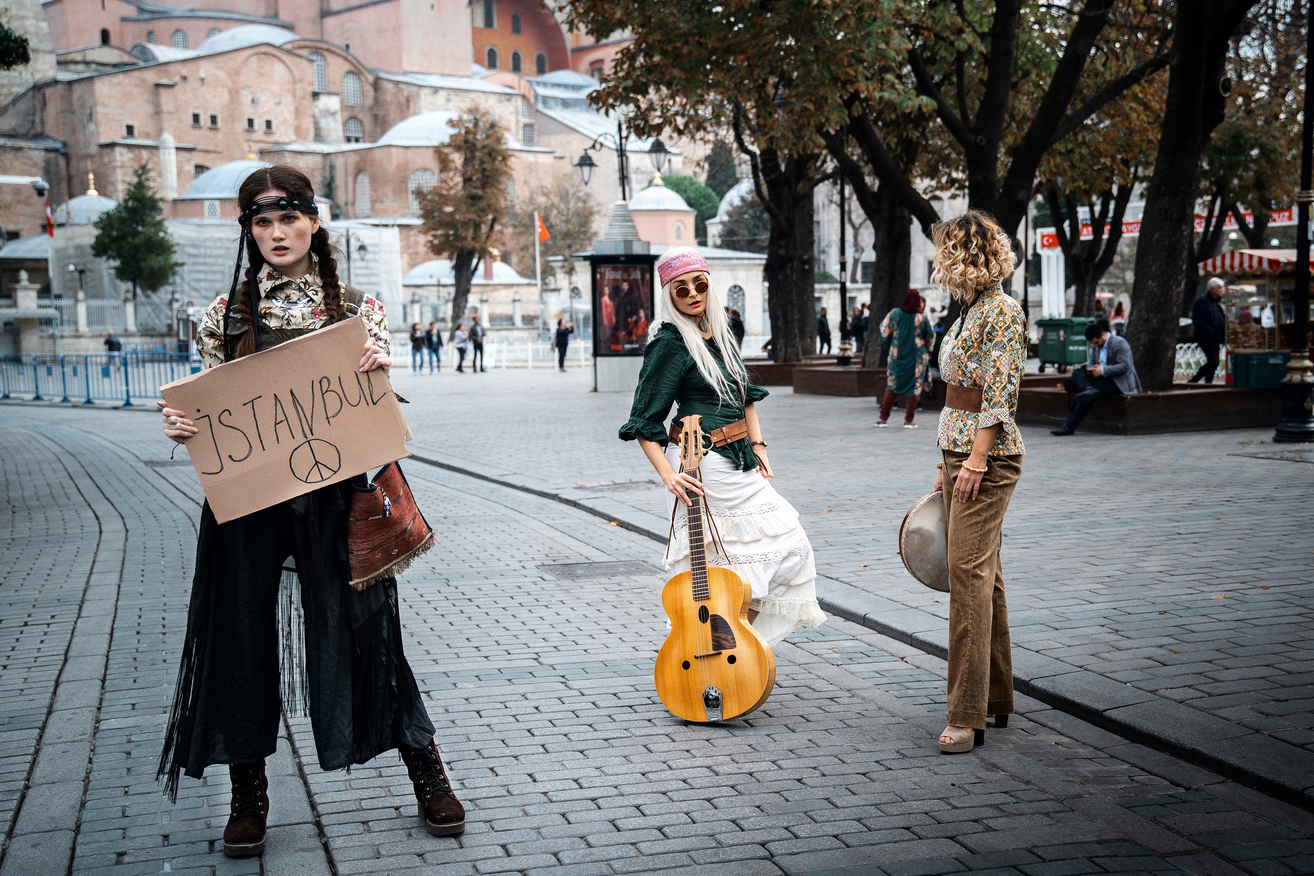 Дети цветов в Стамбуле