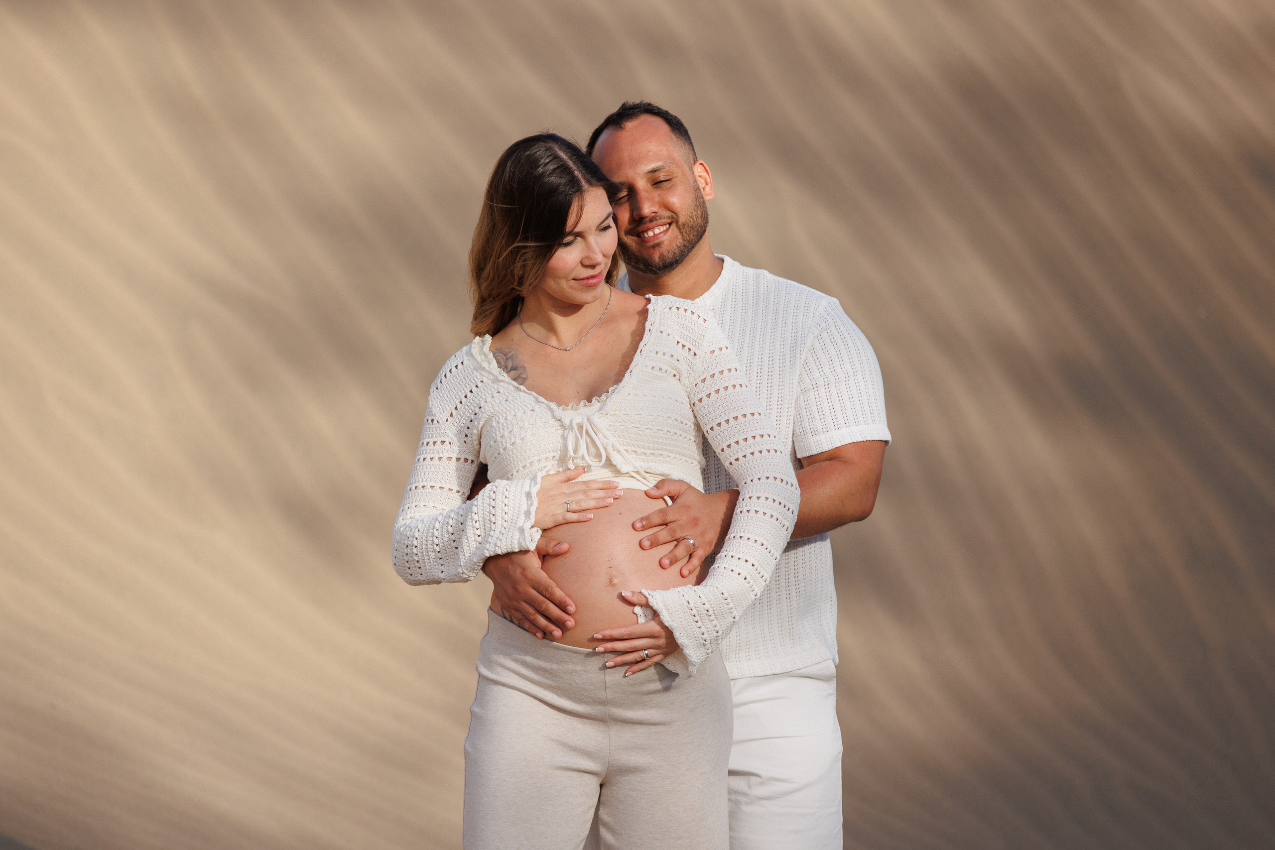 What to Wear for a Maternity or Family Photo Shoot in Gran Canaria | Outfit Tips